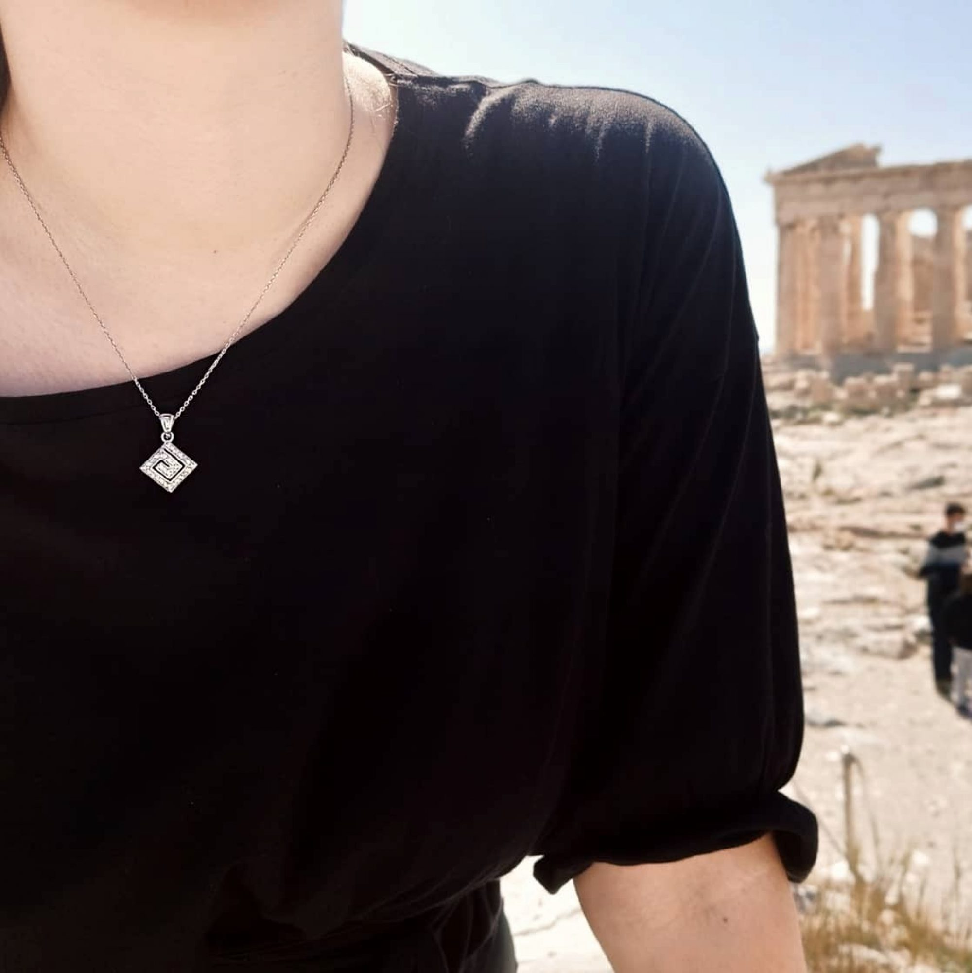 Κολιέ ρόμβος με ζιργκόν πέτρες