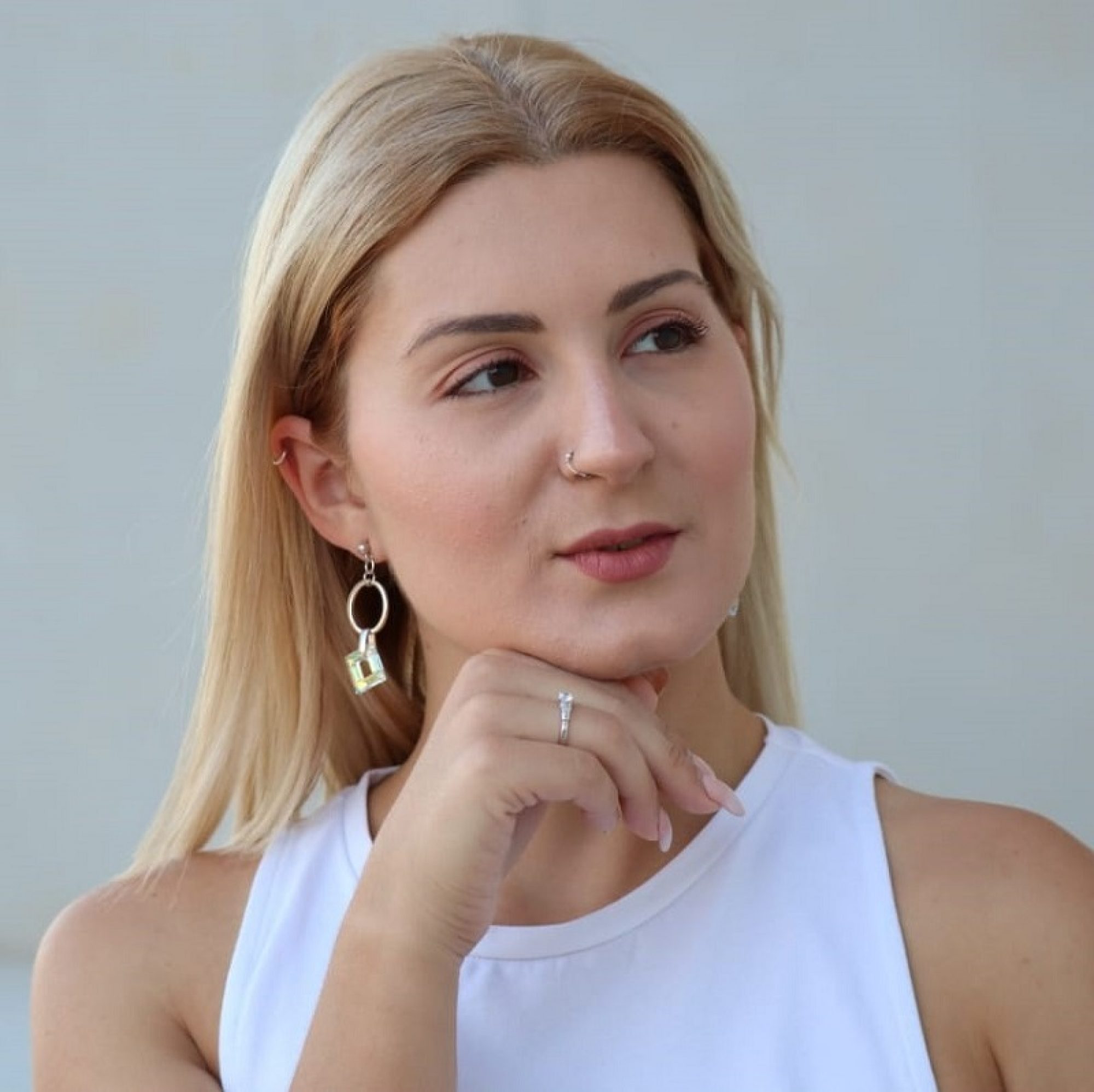 Σκουλαρίκια κρεμαστά με φυσικές πέτρες