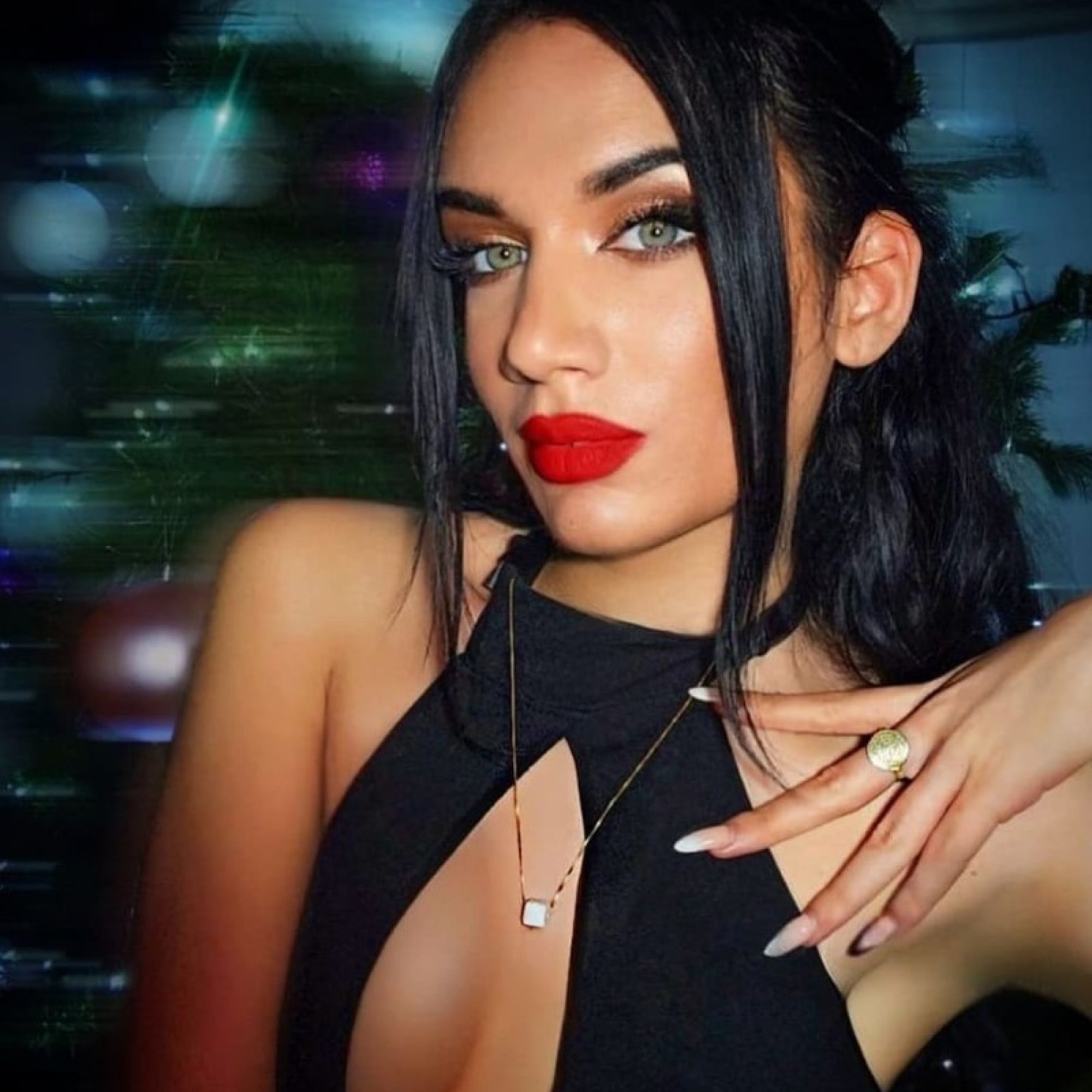 Gold plated white bead necklace