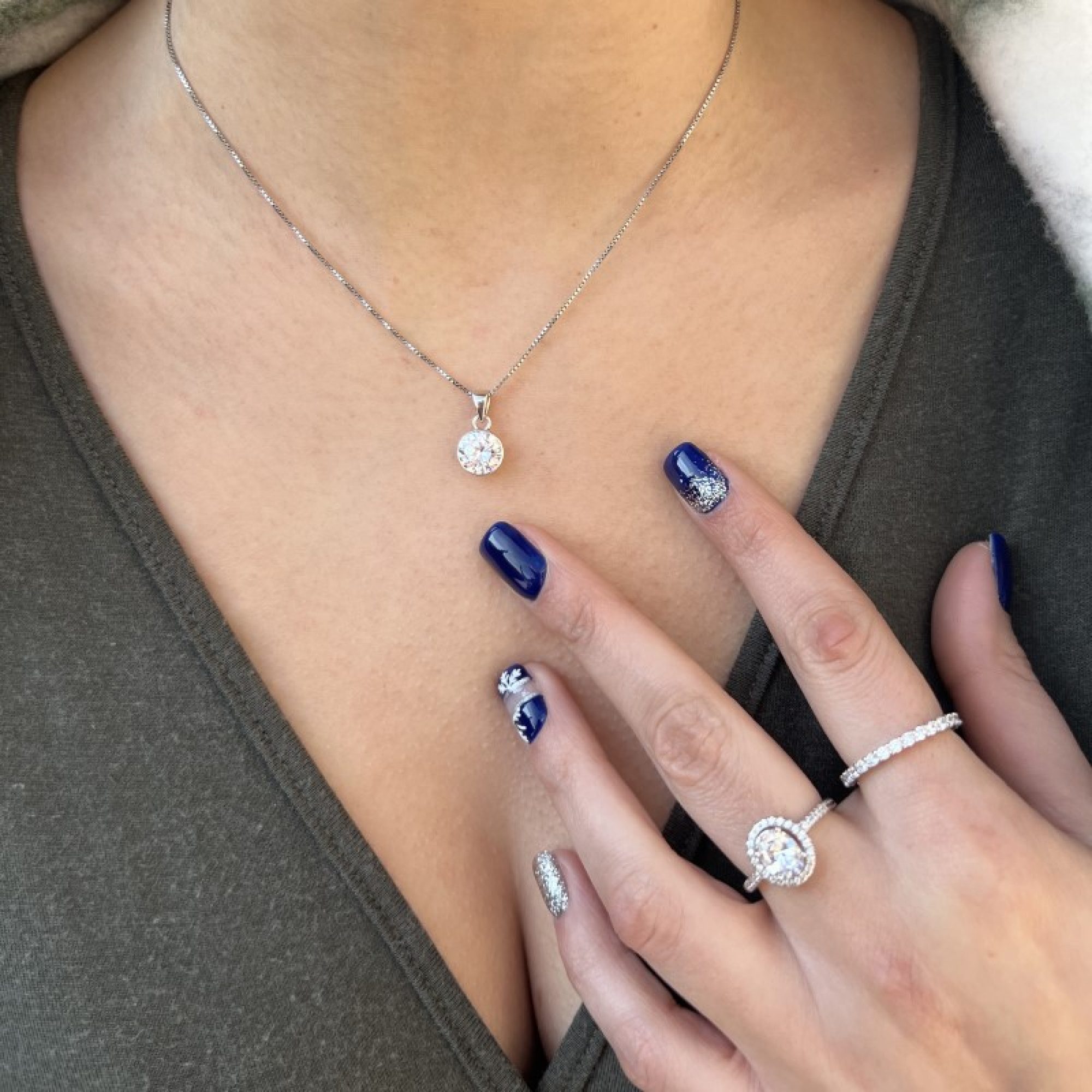 Ring with zircon stones