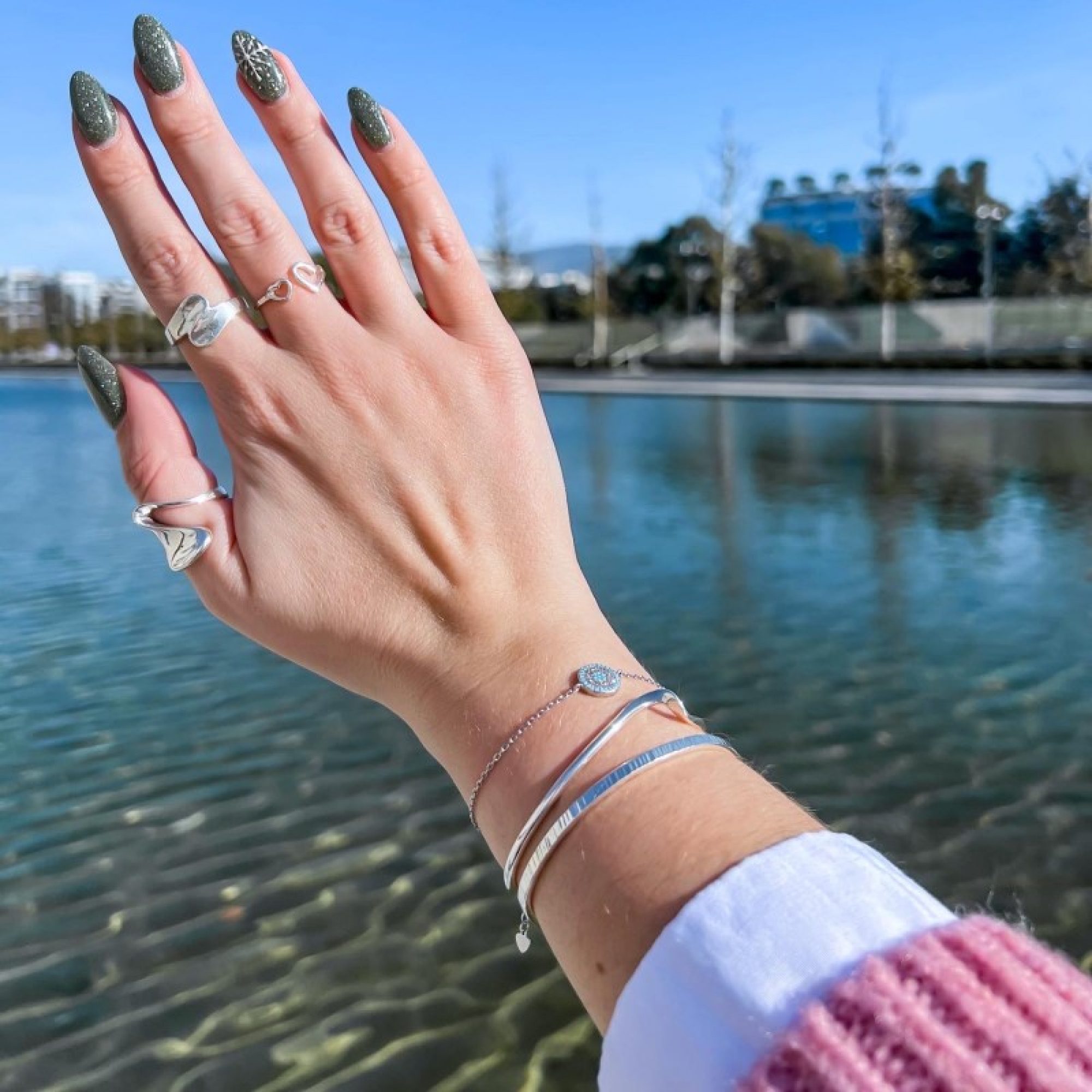 Silver polished ring