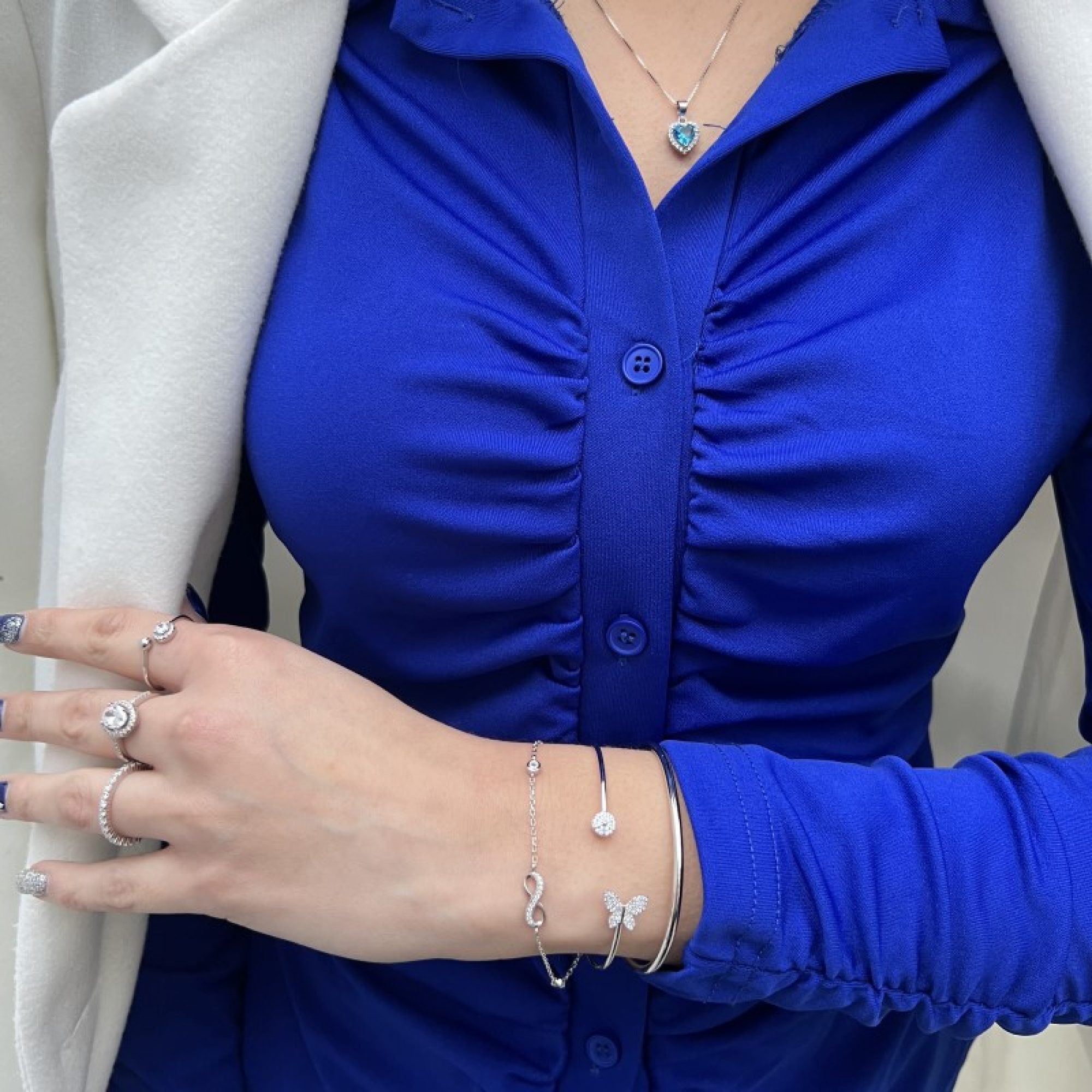 Infinity bracelet with zircon stones