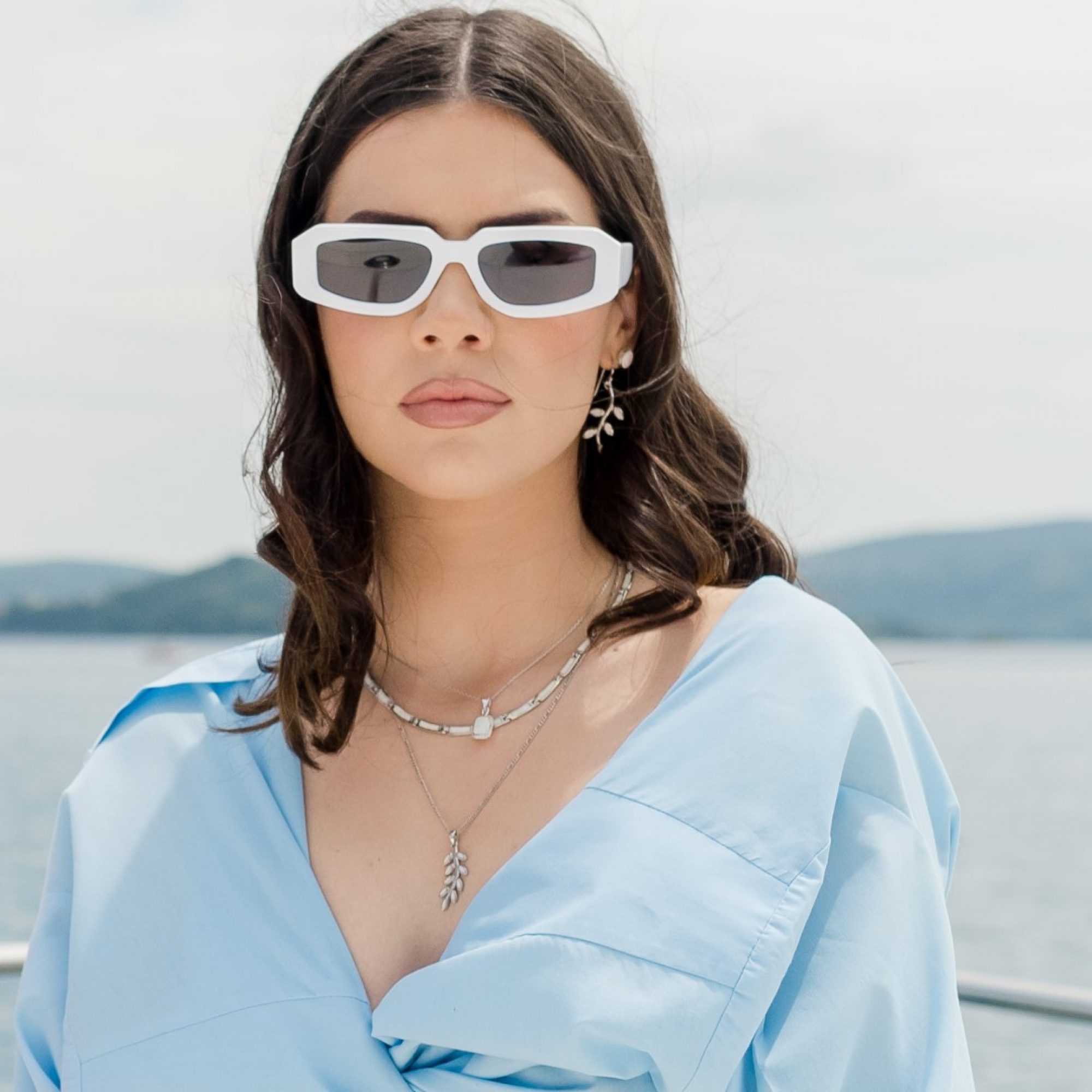 Κολιέ με λευκό όπαλ 