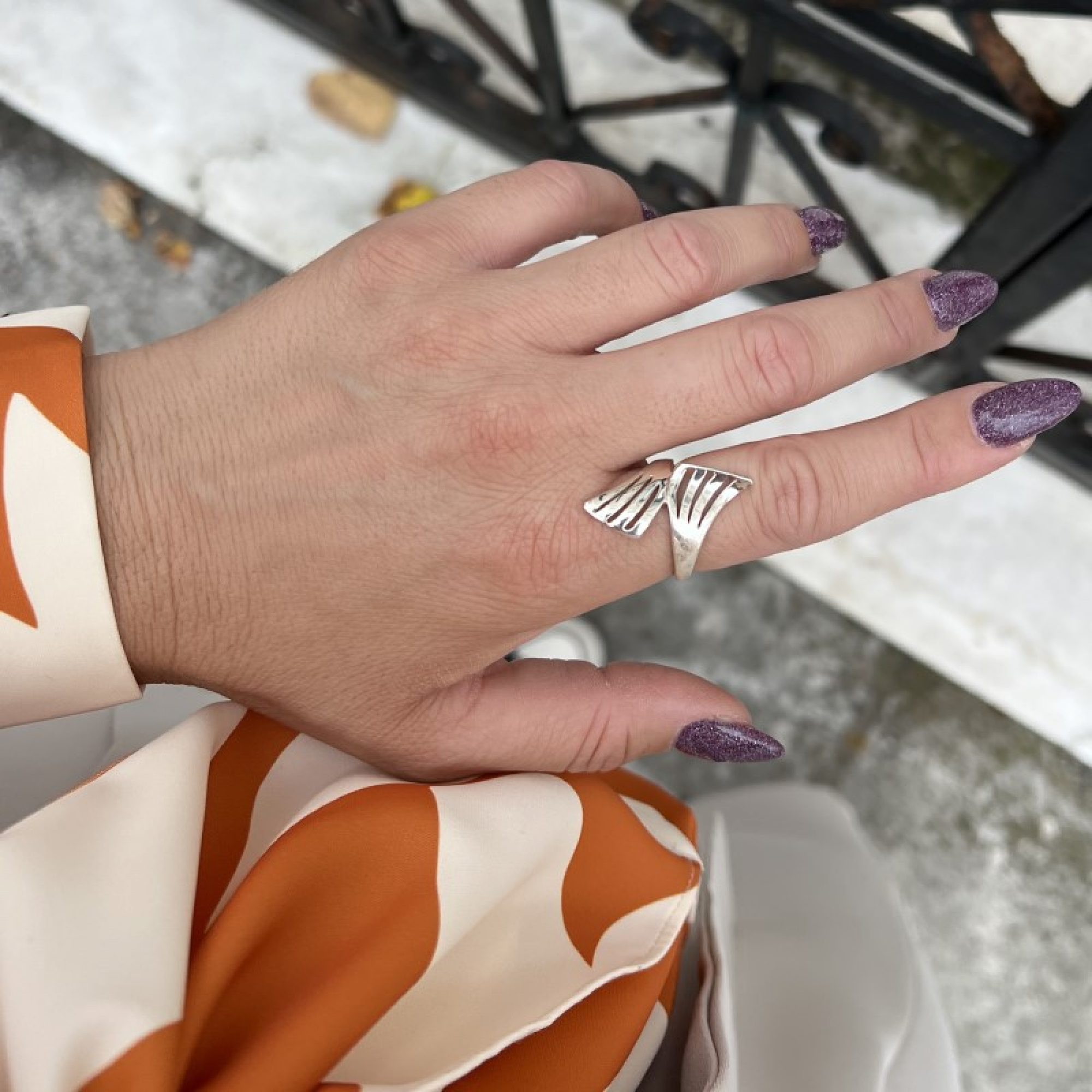 Silver polished ring