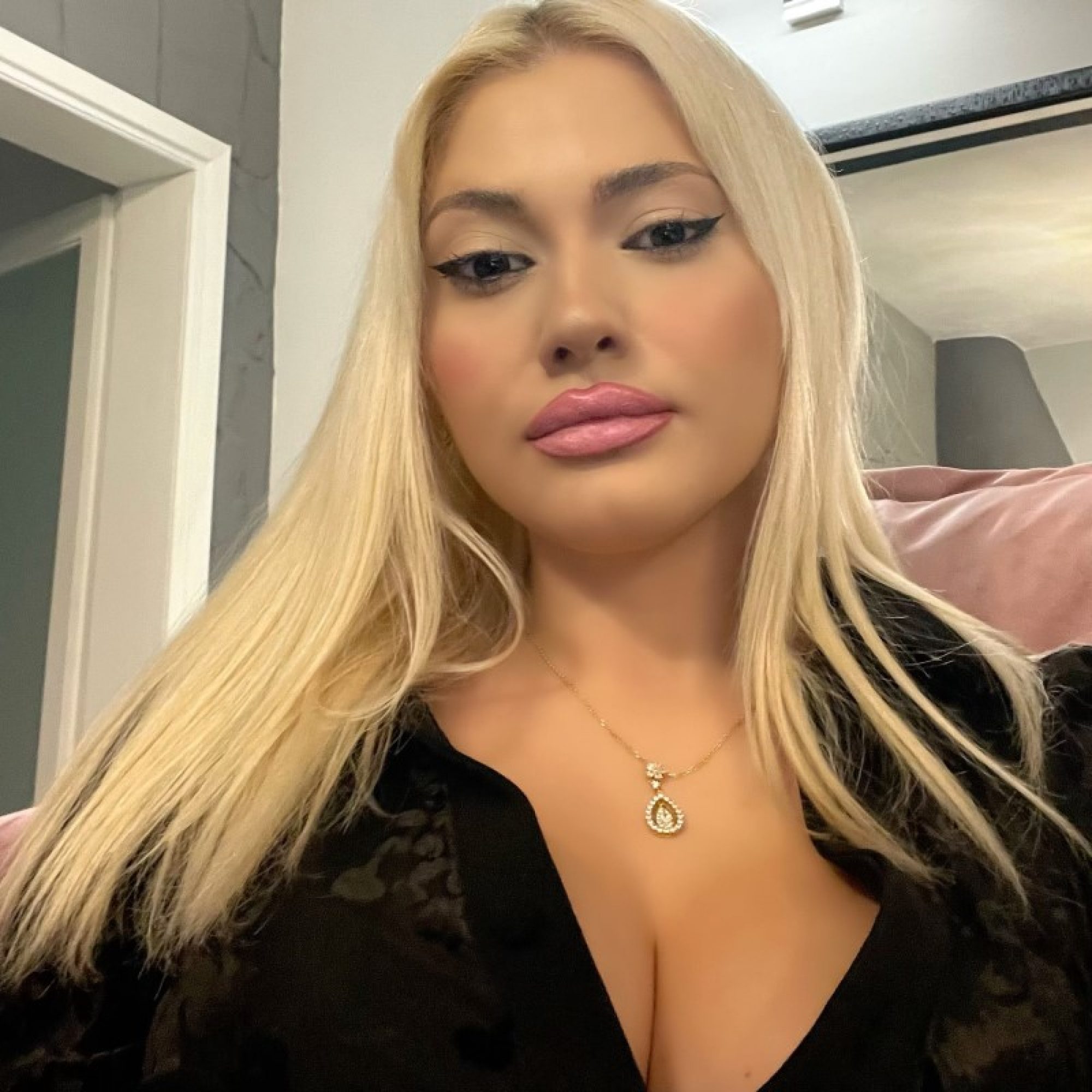 Κολιέ επίχρυσο με πέτρες ζιργκόν