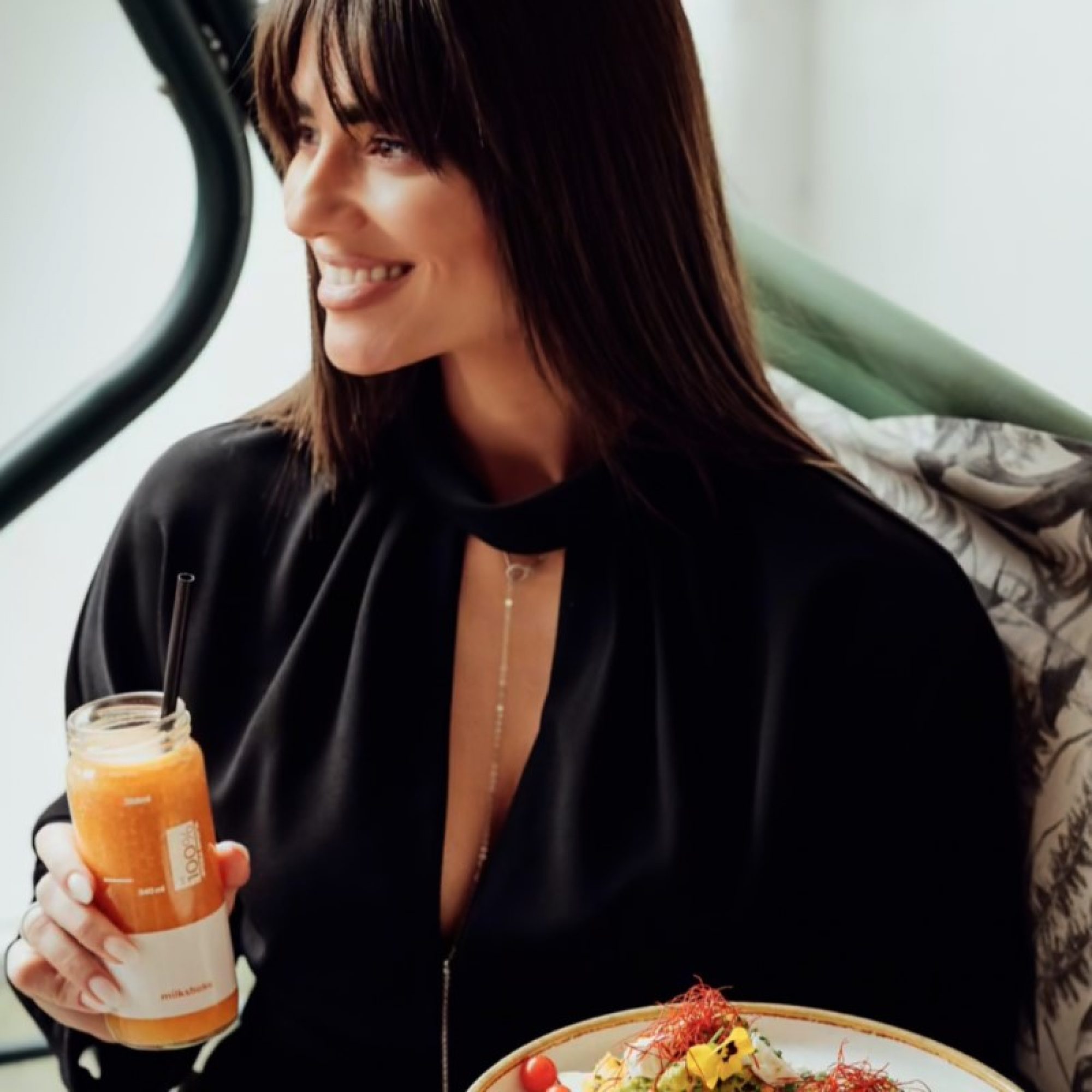 Y-style chain necklace 