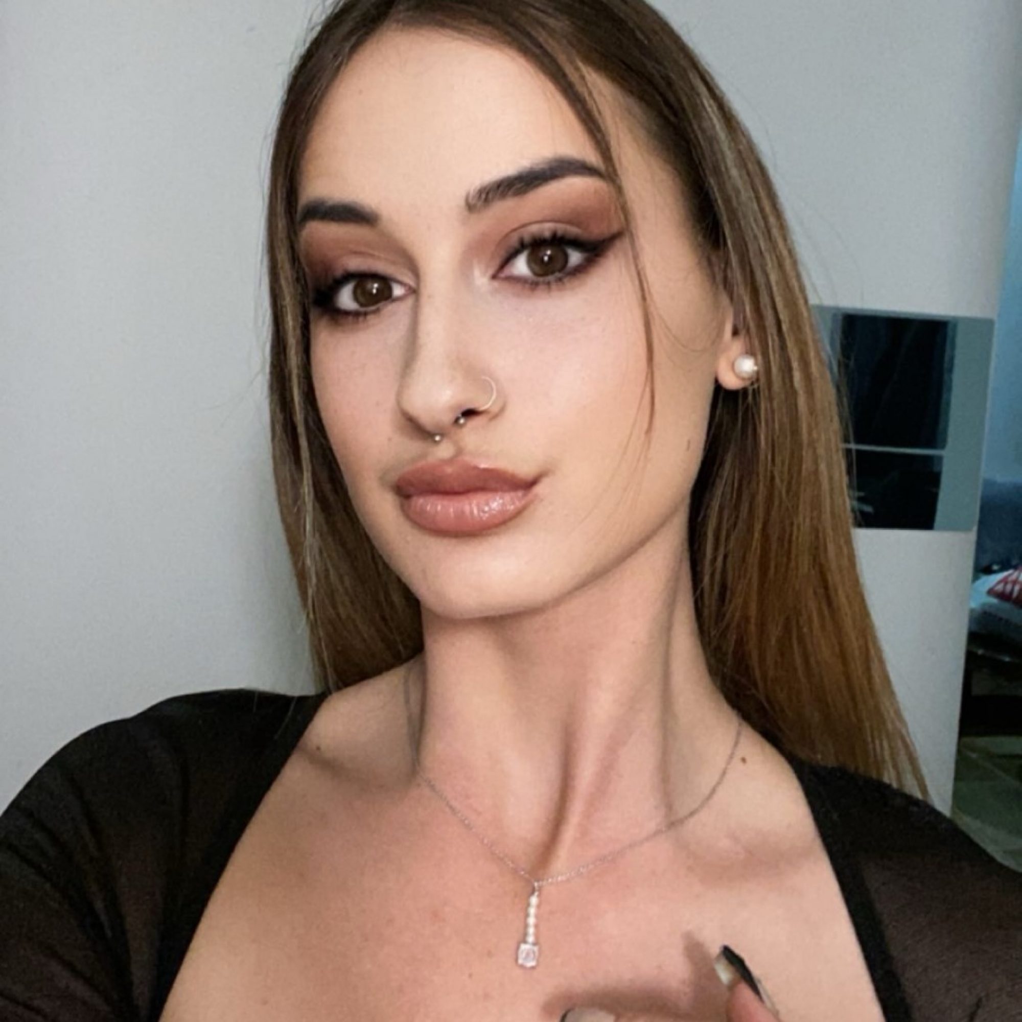 Κολιέ με πέτρα ζιργκόν και μαργαριτάρια