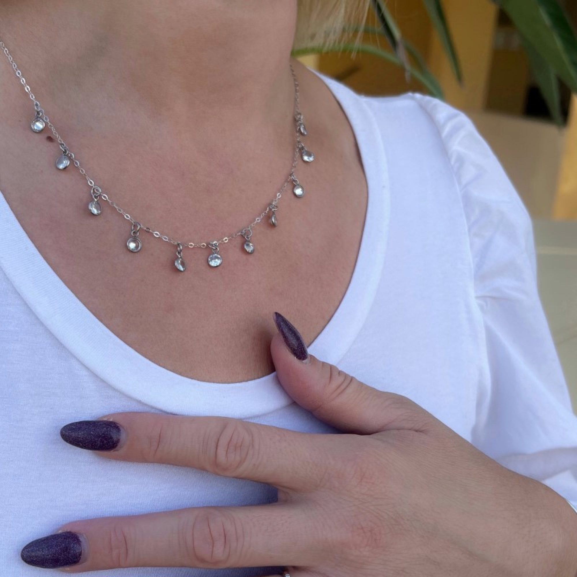 Dangle necklace with zircon stones