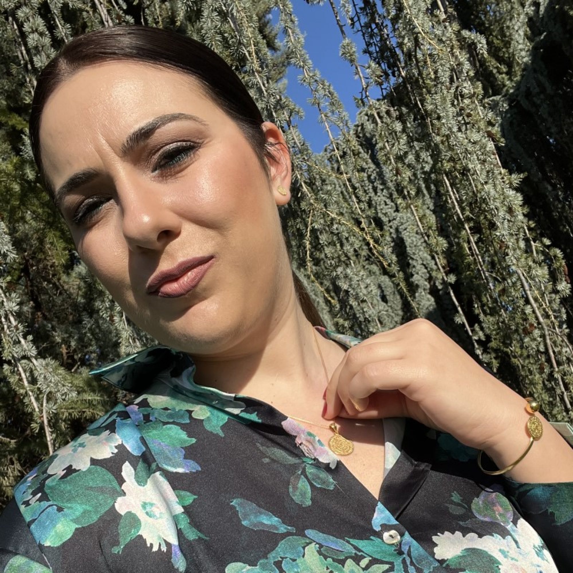 Gold plated adjustable Faistos Disc bracelet