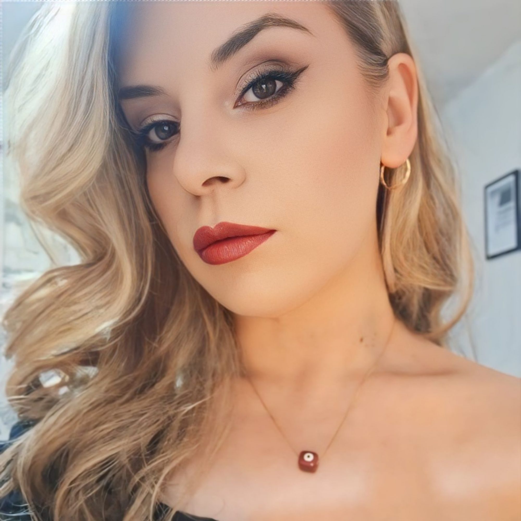 Gold plated twisted hoops (20mm)