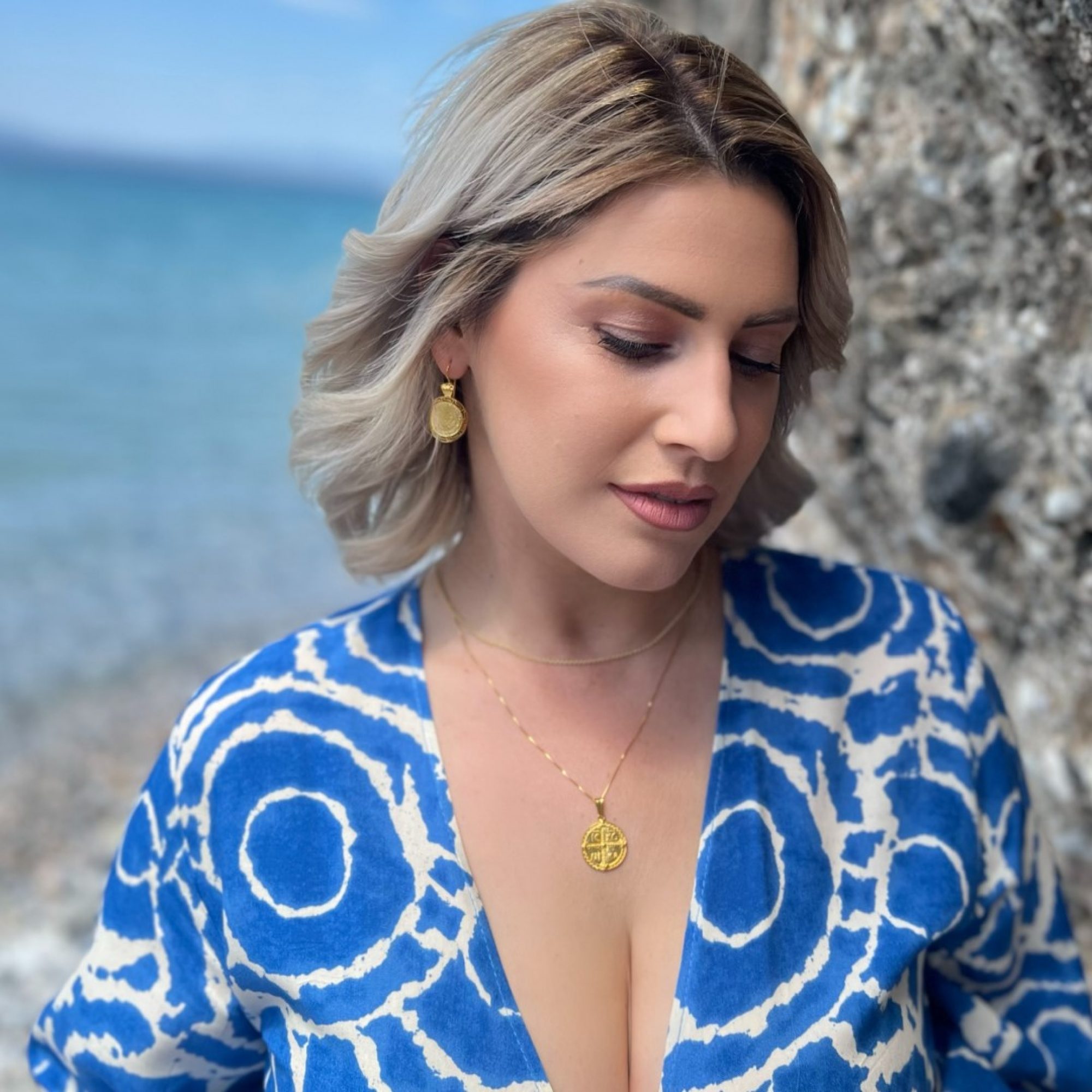 Σκουλαρίκια δίσκος της Φαιστού με μαίανδρο κρεμαστά επίχρυσα