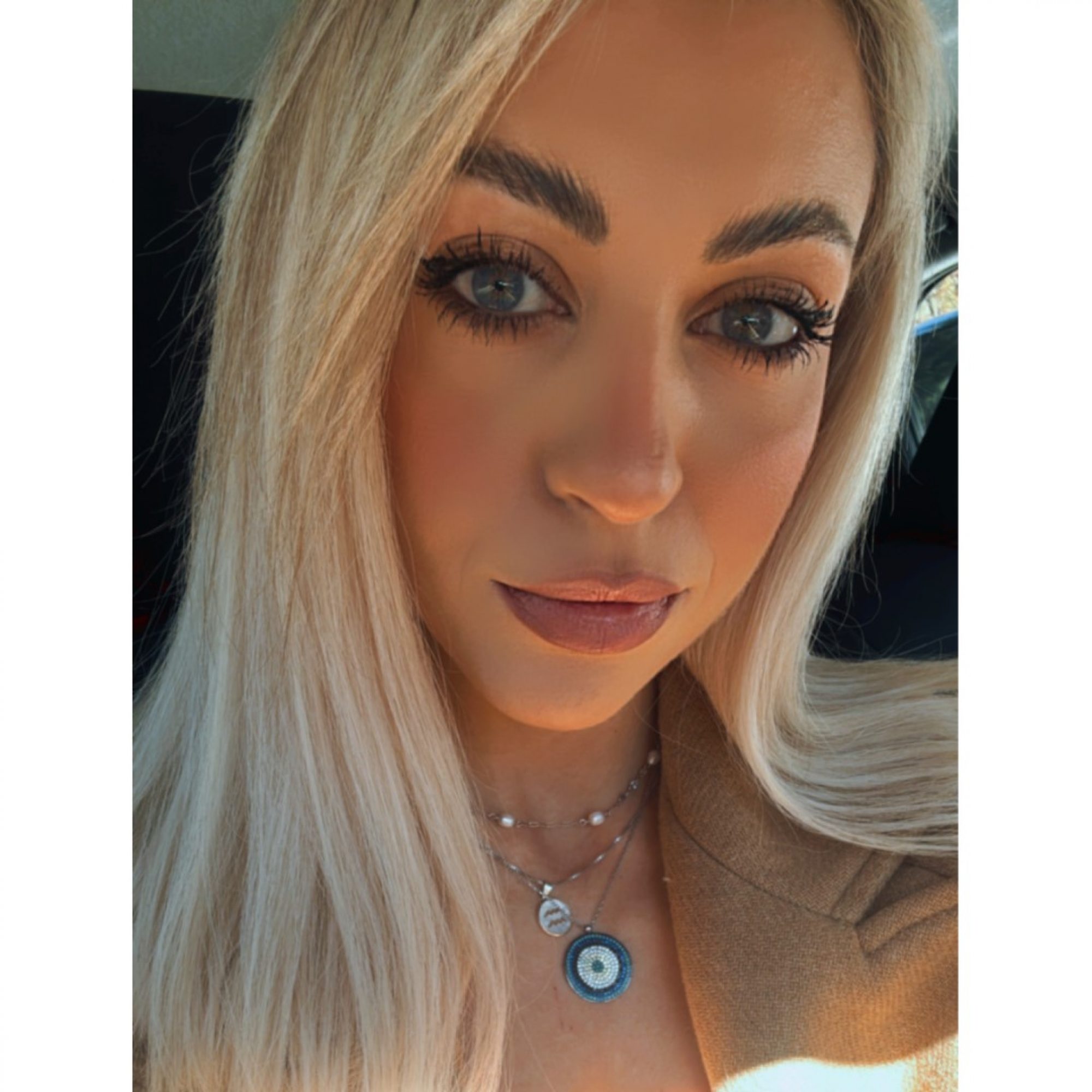 Eye pendant necklace with zircon stones