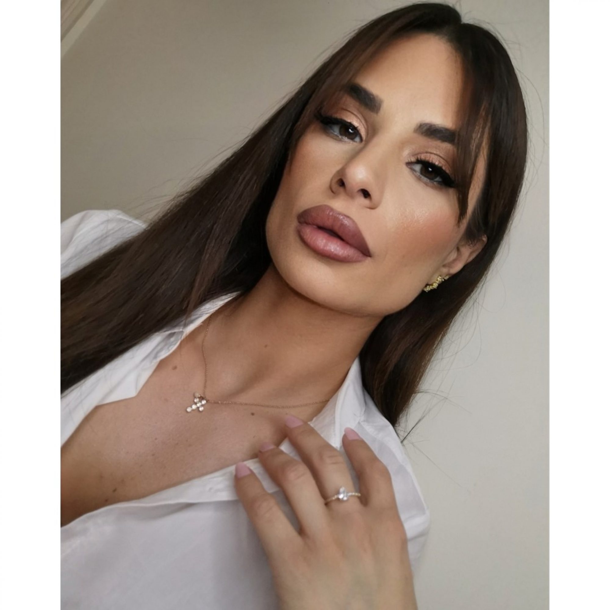 Gold plated earrings with zircon stones