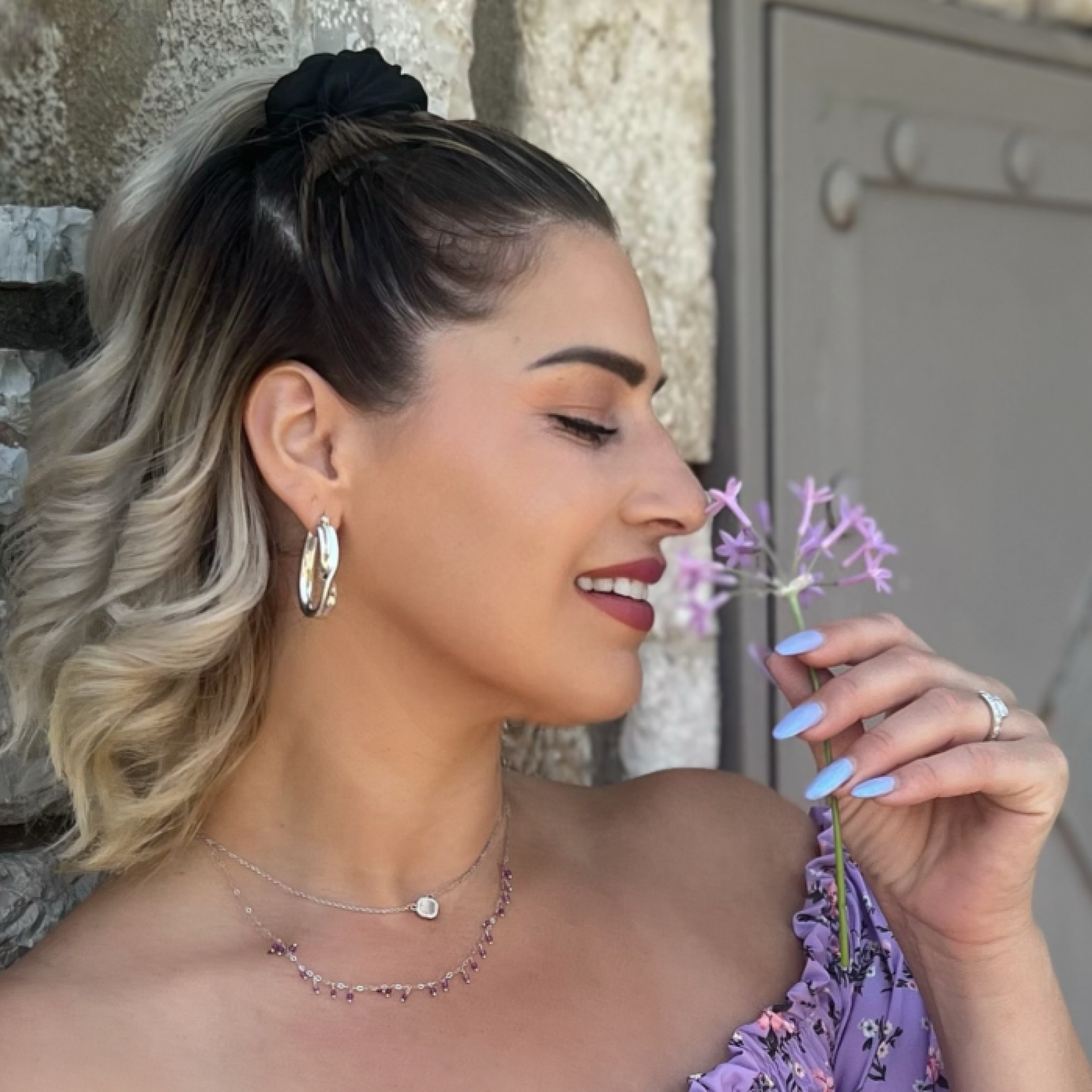 Dangle necklace with purple beads