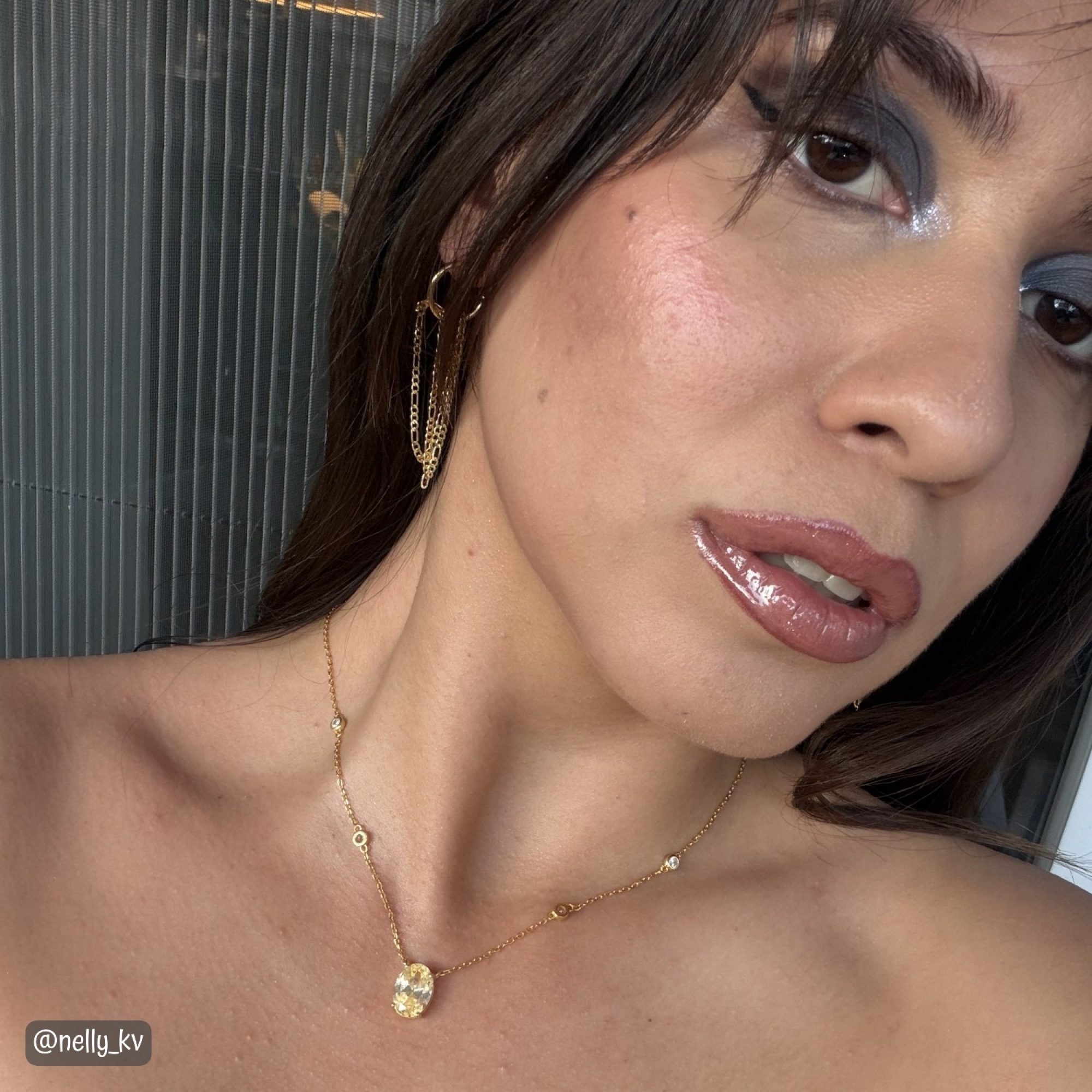 Gold plated necklace with zircon stones