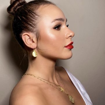 wear it like @stavroula.p.mua