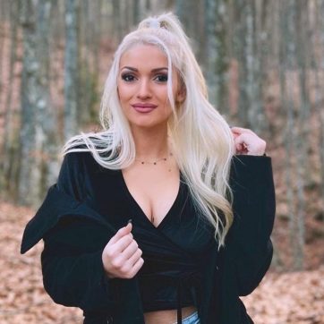 Κολιέ με μωβ πέτρες