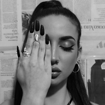 wear it like @_chrysa_k