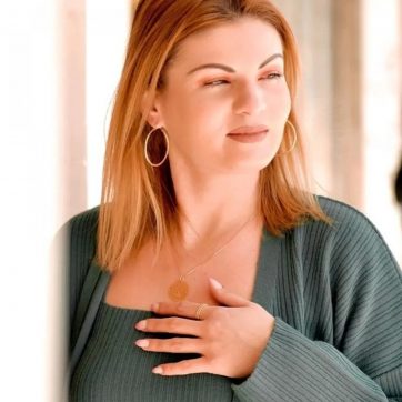 Δαχτυλίδι επίχρυσο με πέτρες ζιργκόν