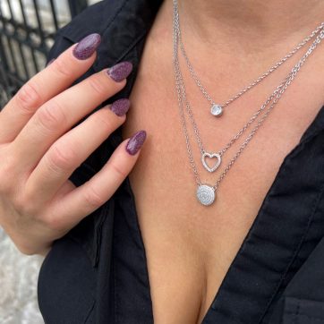 Triple necklace with zircon stones