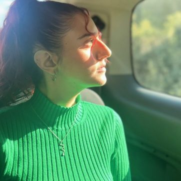 Κολιέ με πέτρες ζιργκόν