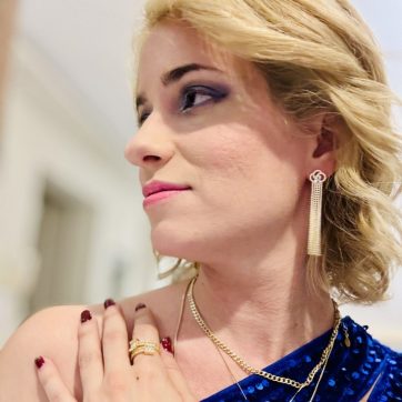 Gold plated earrings with zircon stones