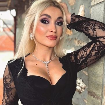 Steel necklace