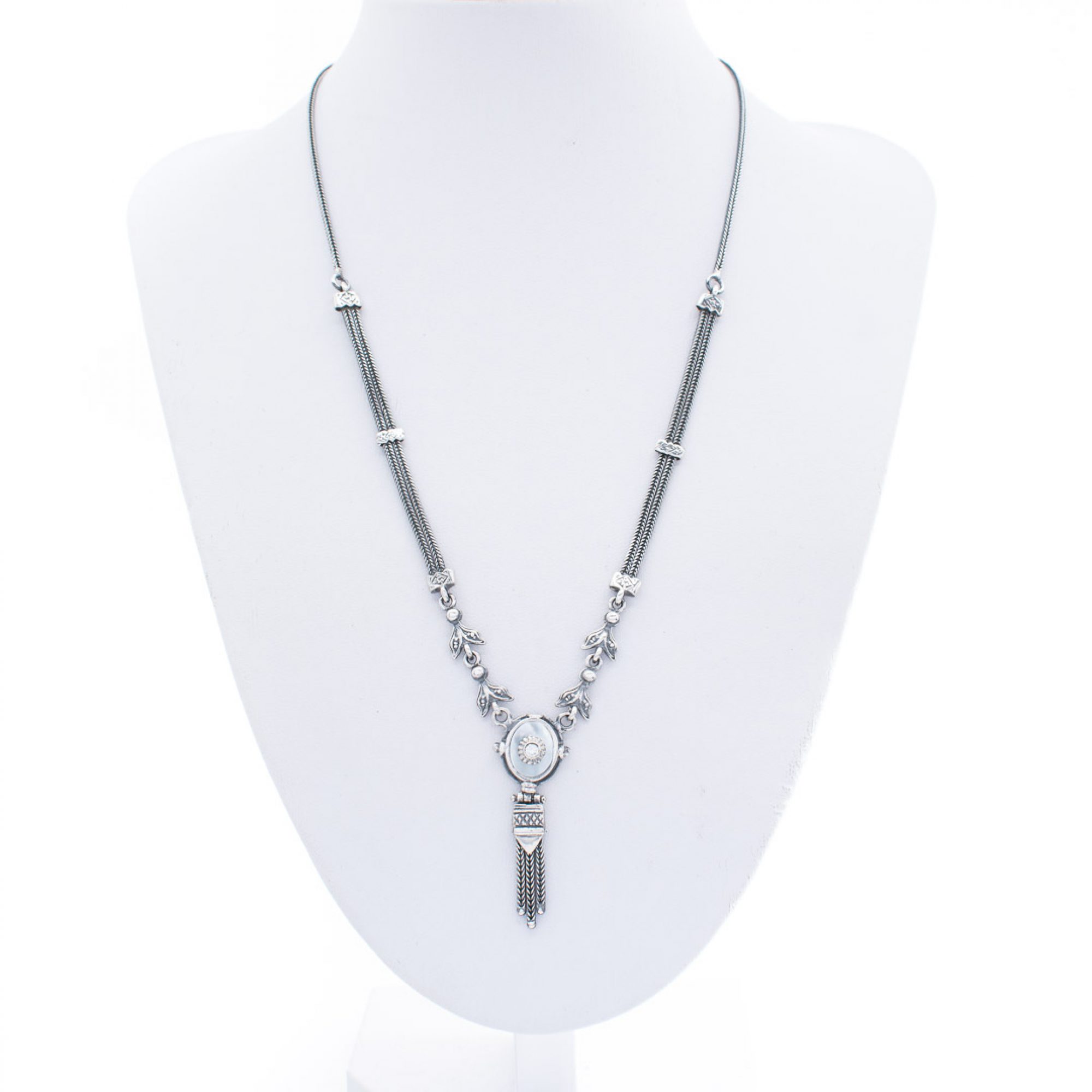 Oxidised necklace with mother of pearl and zircon stone