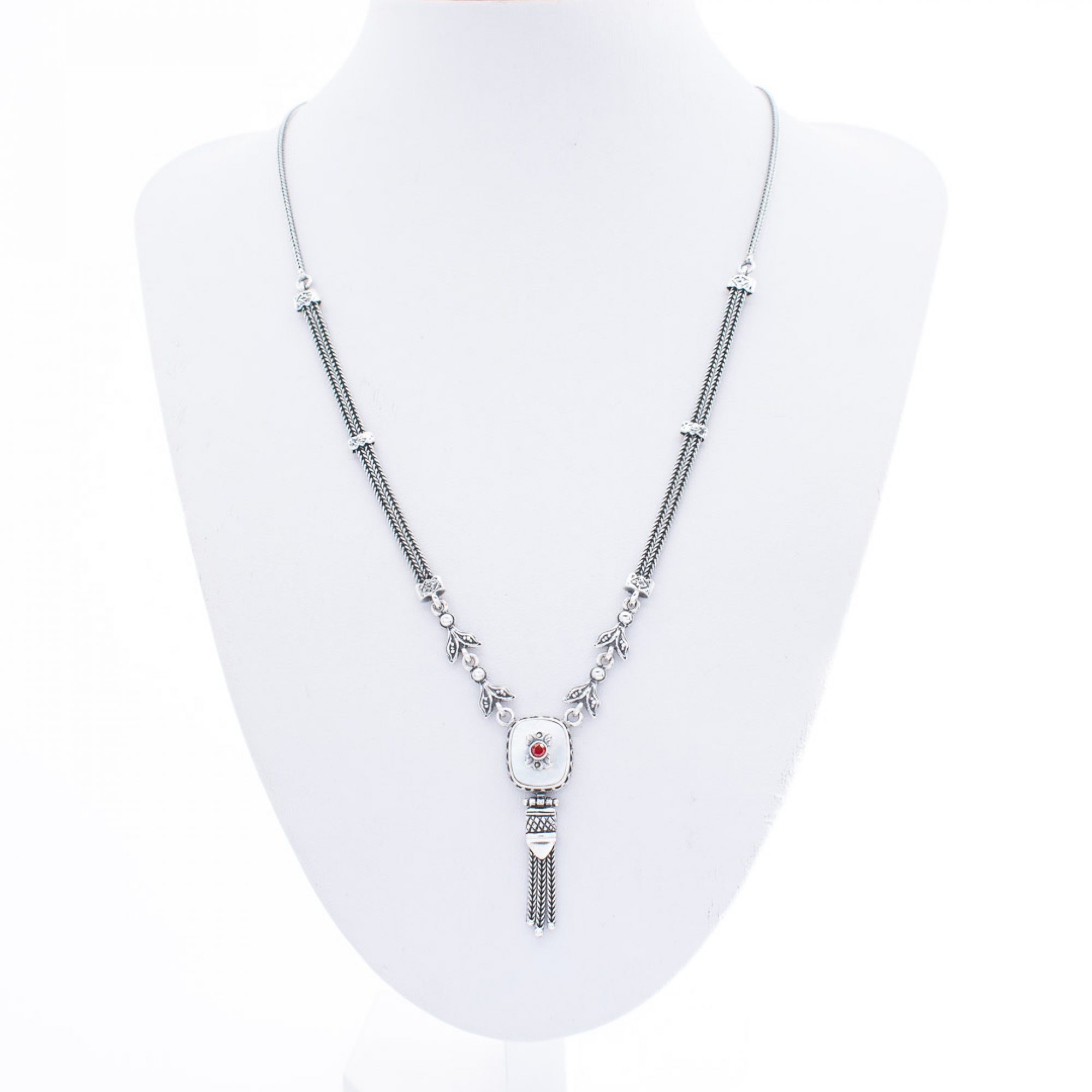 Oxidised necklace with mother of pearl and garnet