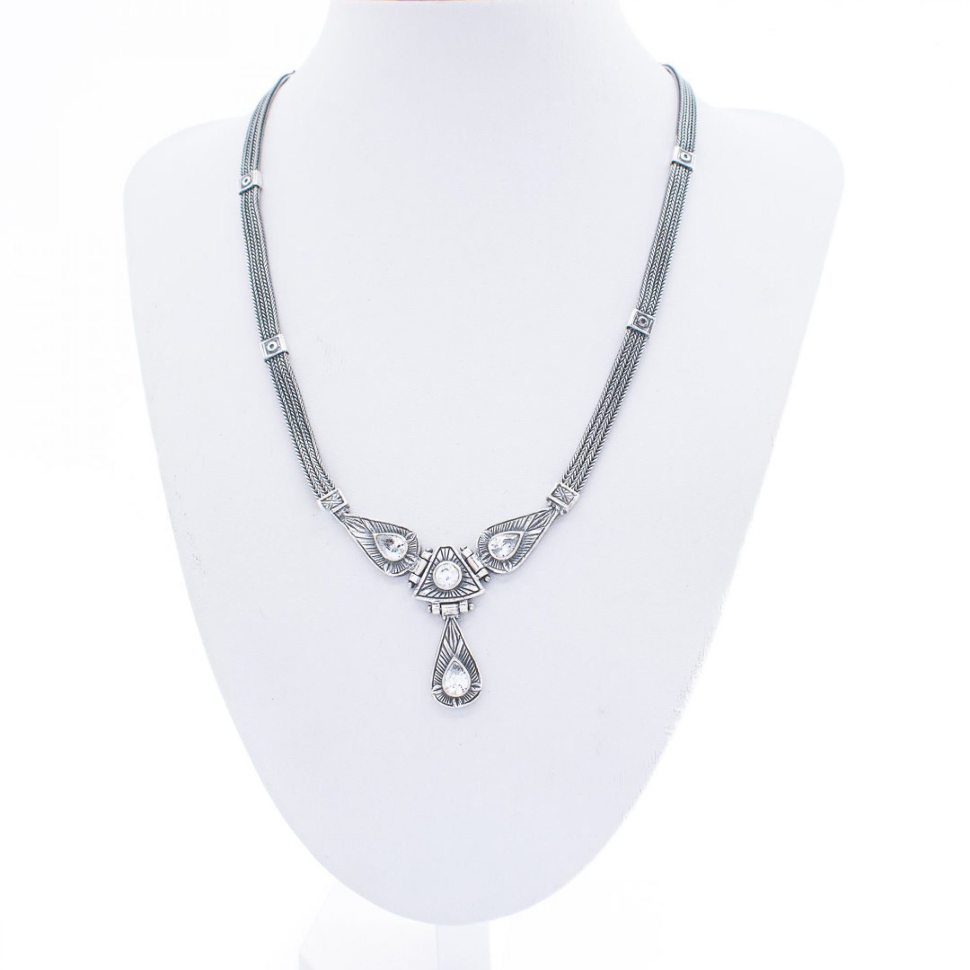 Oxidised necklace with zircon stones