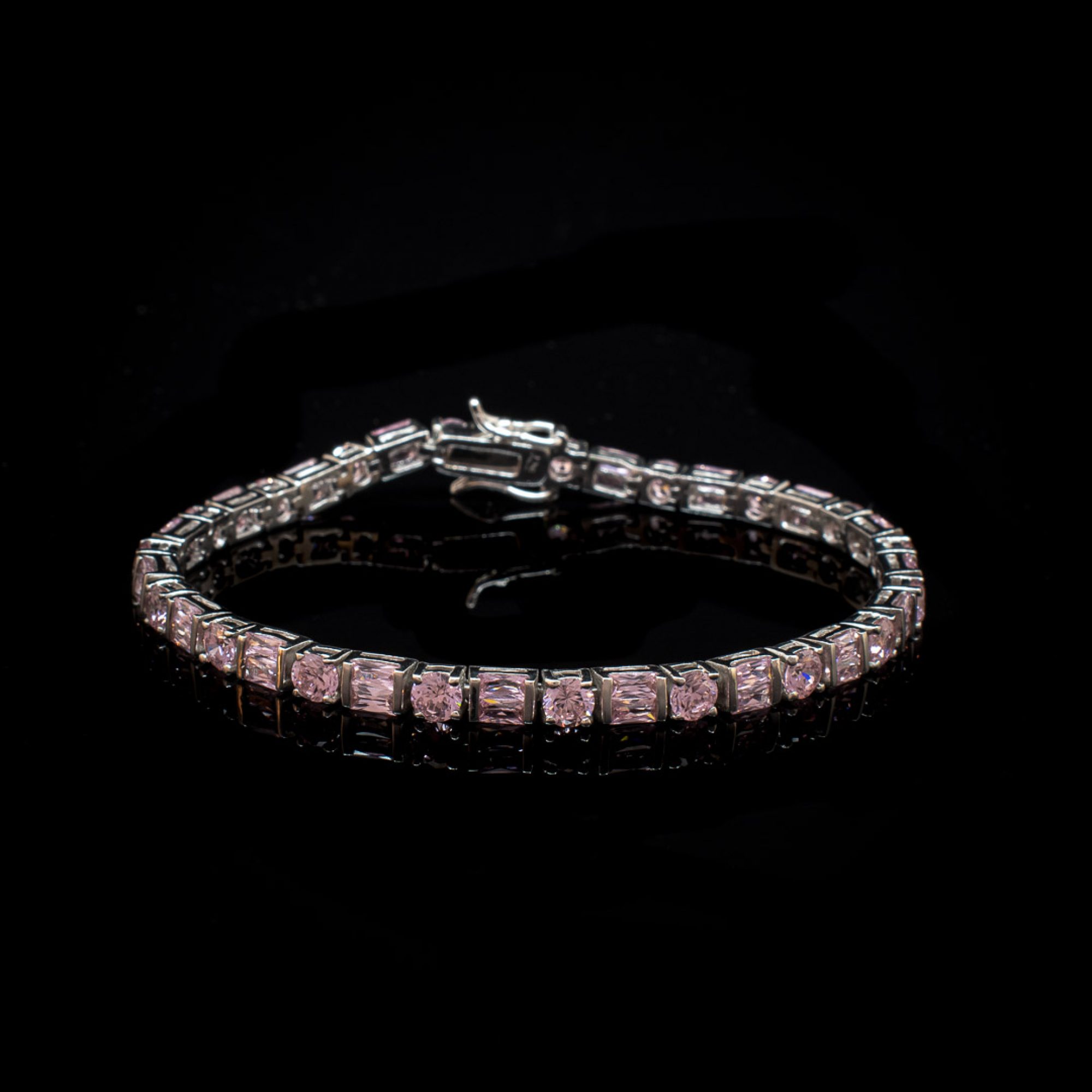 Tennis bracelet with pink quartz stones