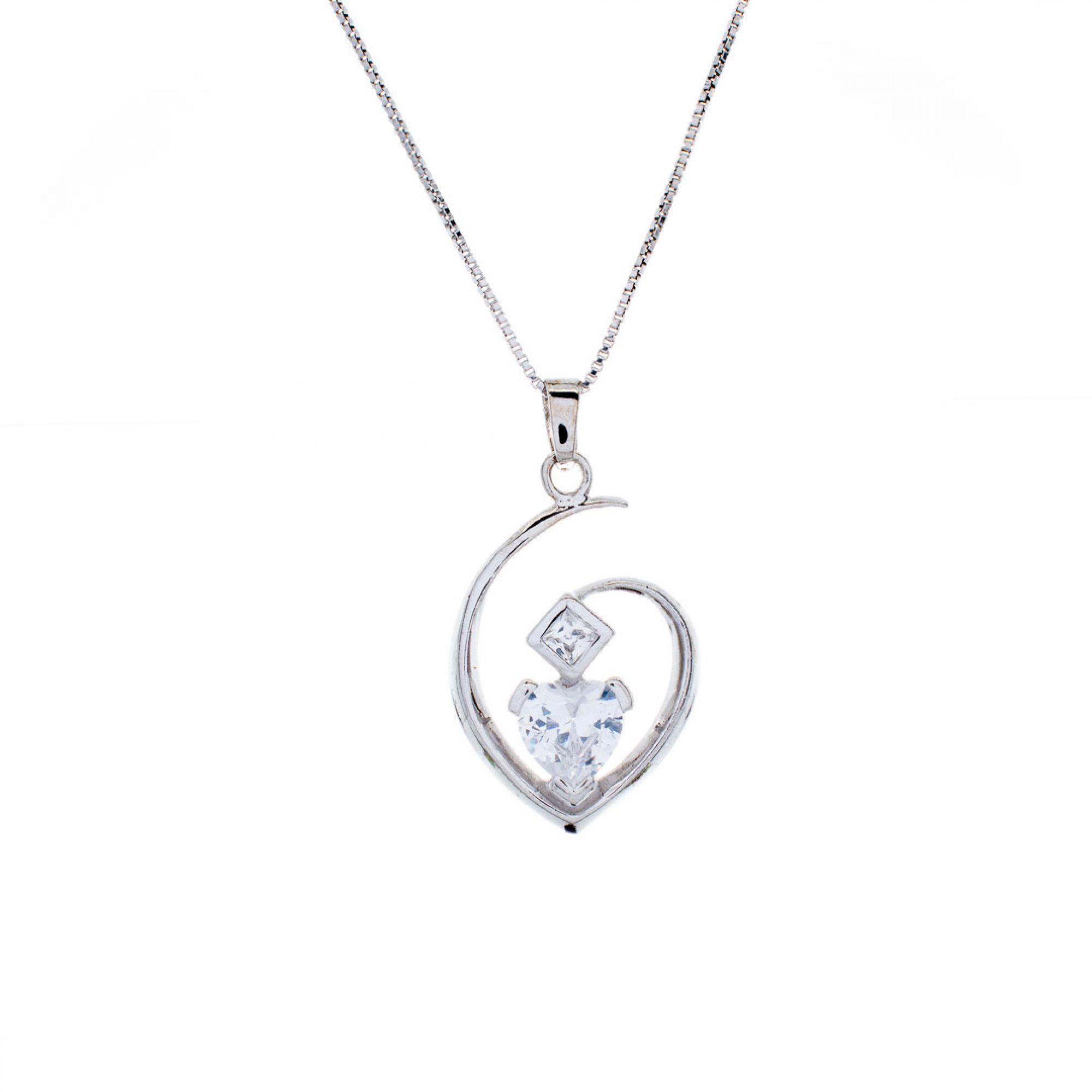 Heart necklace with zircon stones
