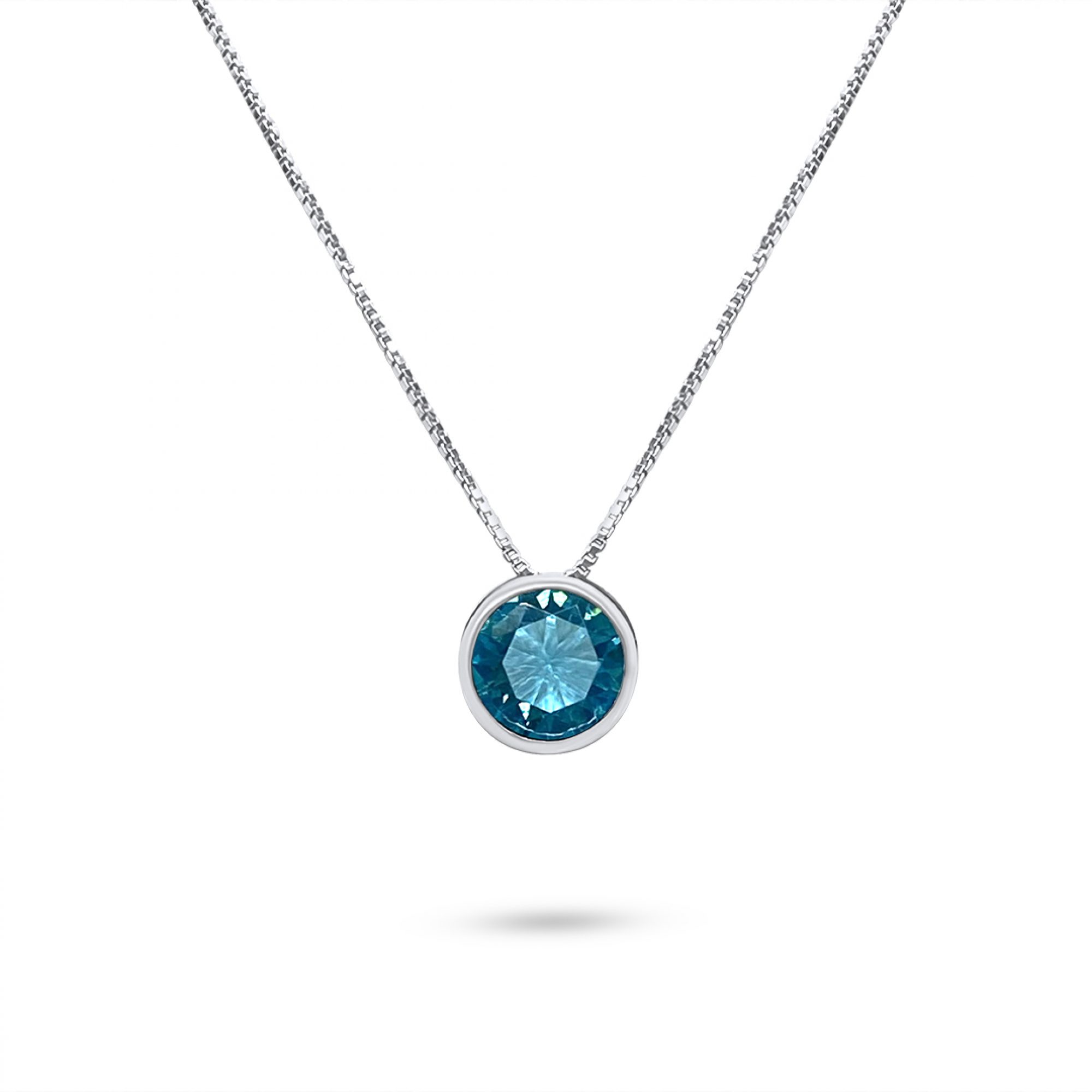 Necklace with aquamarine stone
