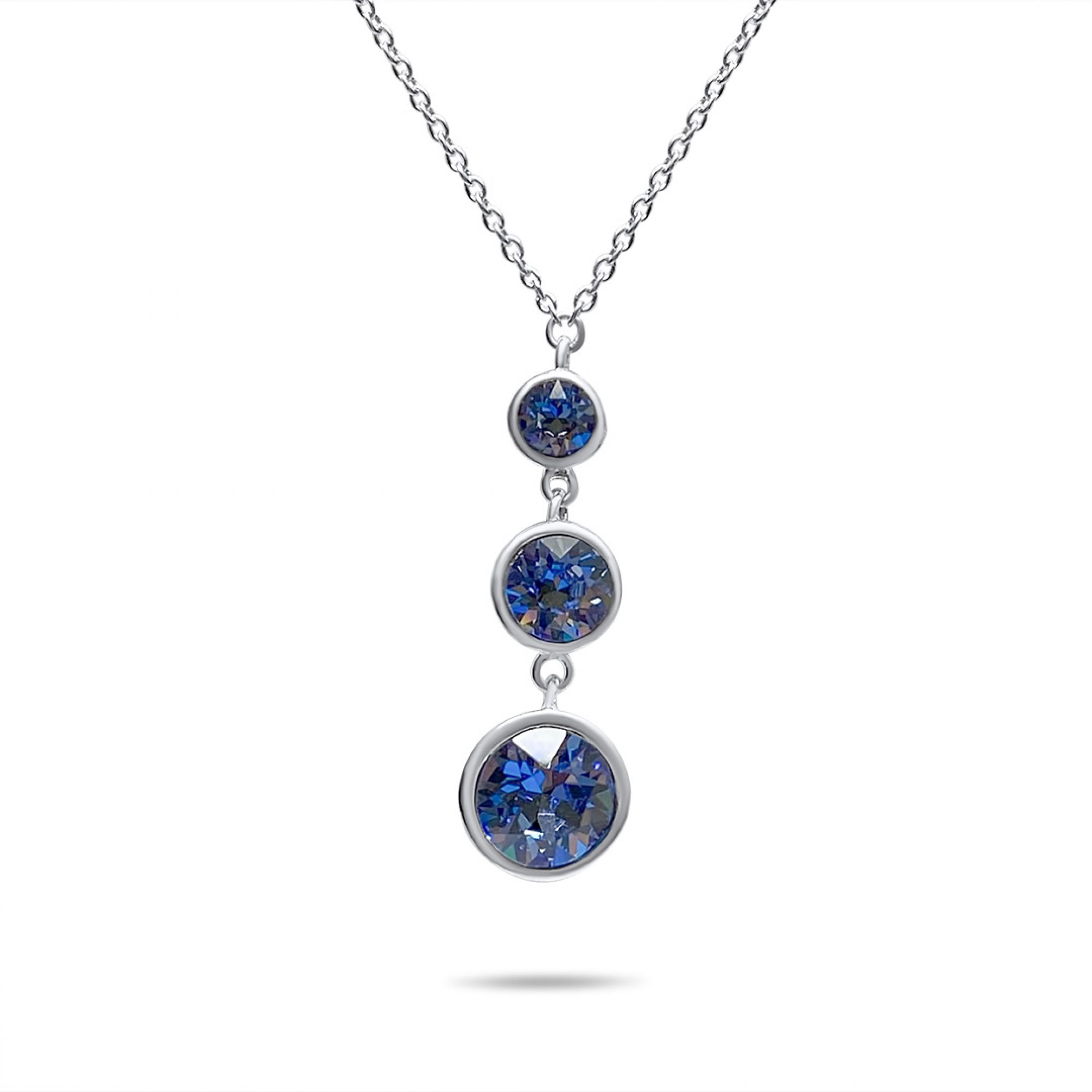 Necklace with zircon stones