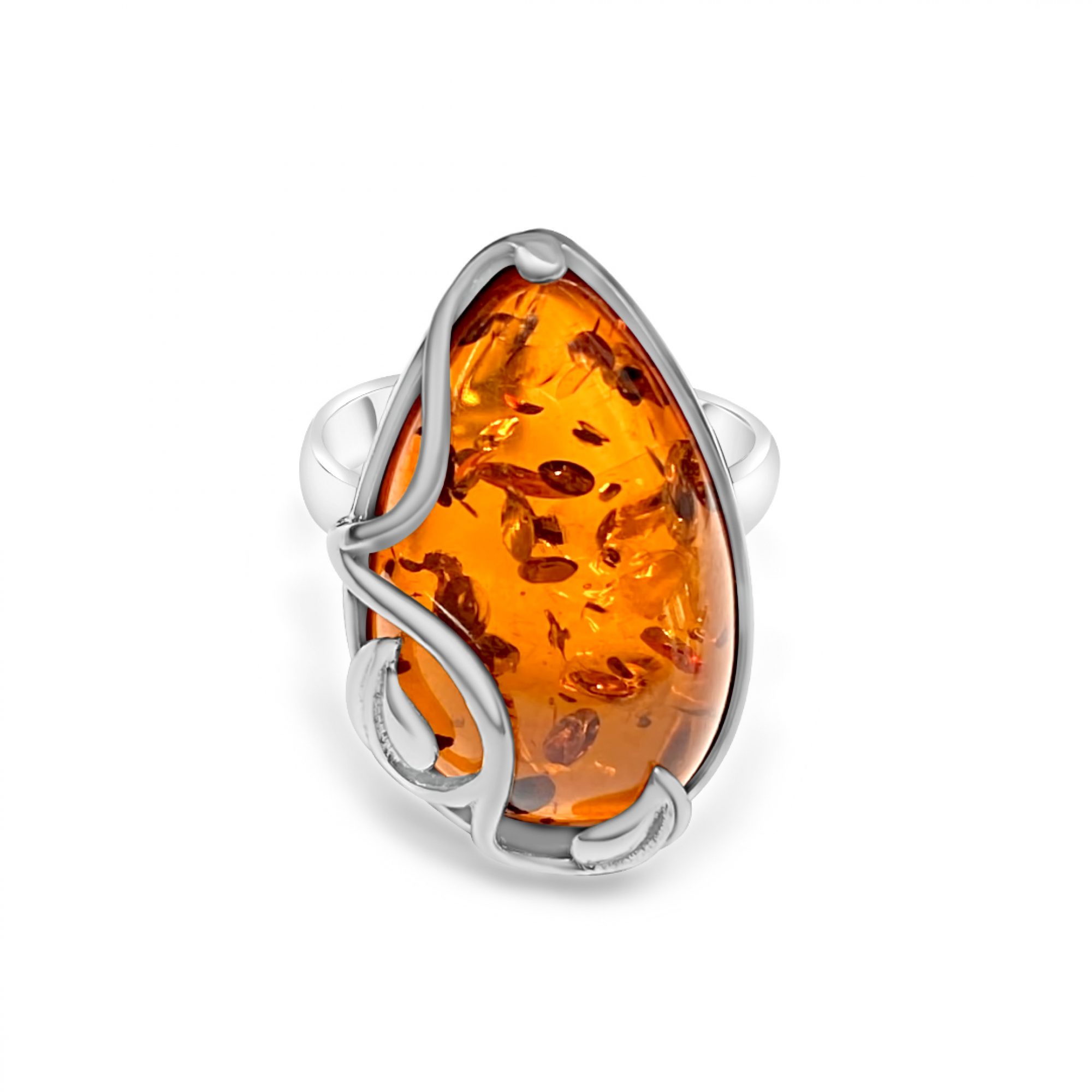 Ring with amber