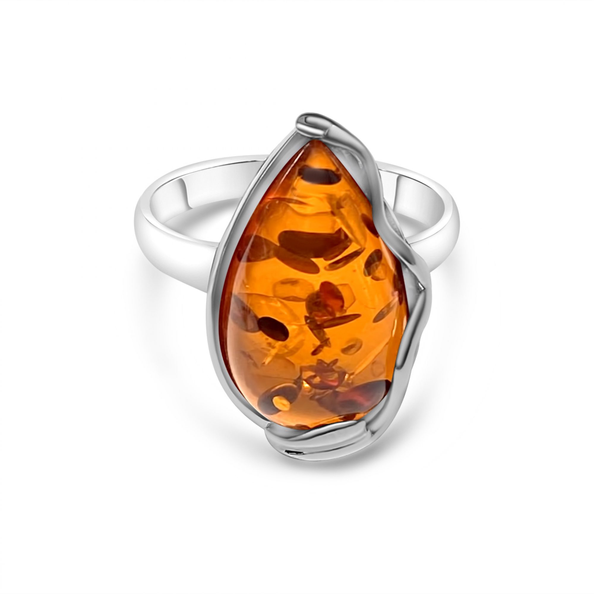 Ring with amber