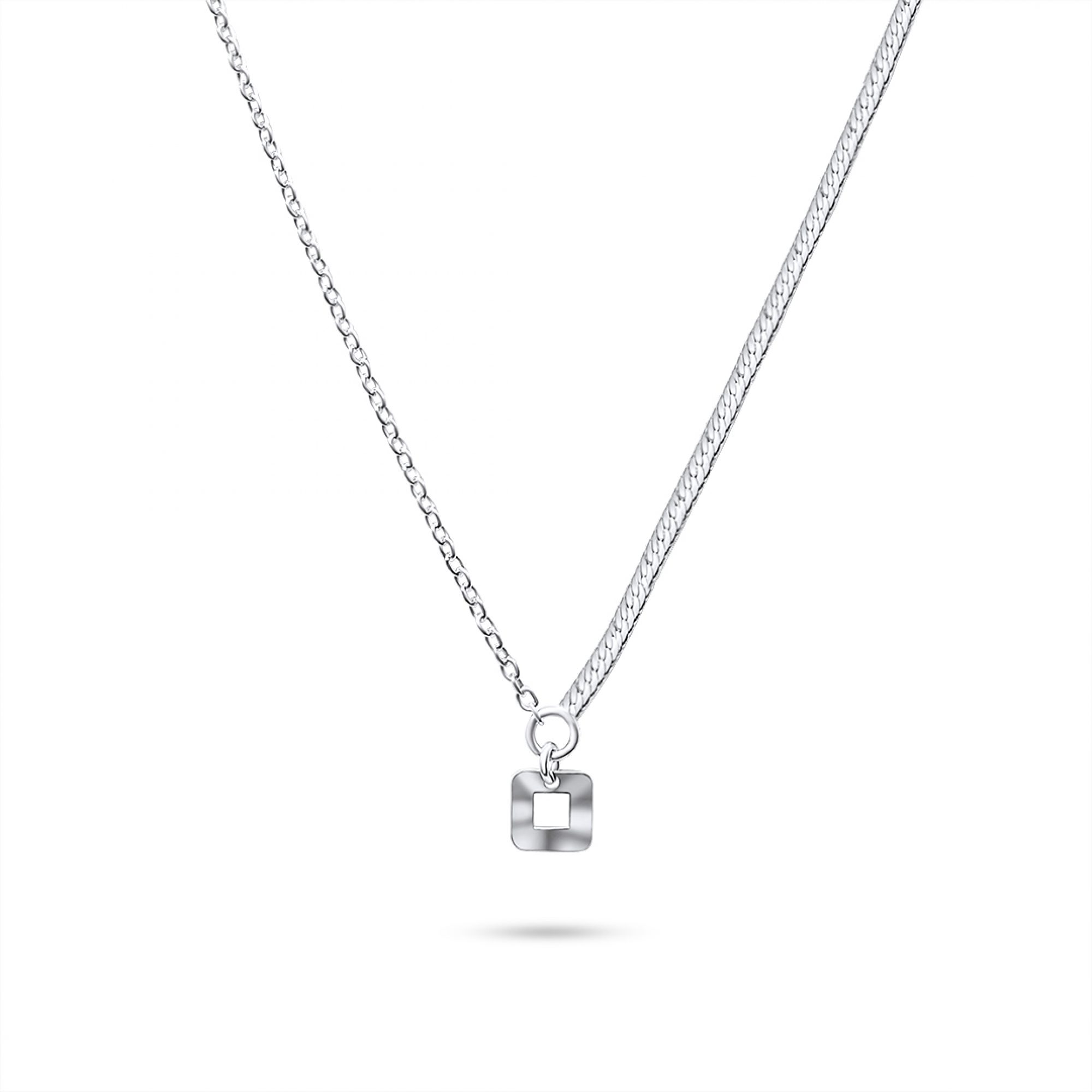 Chain necklace with dangle