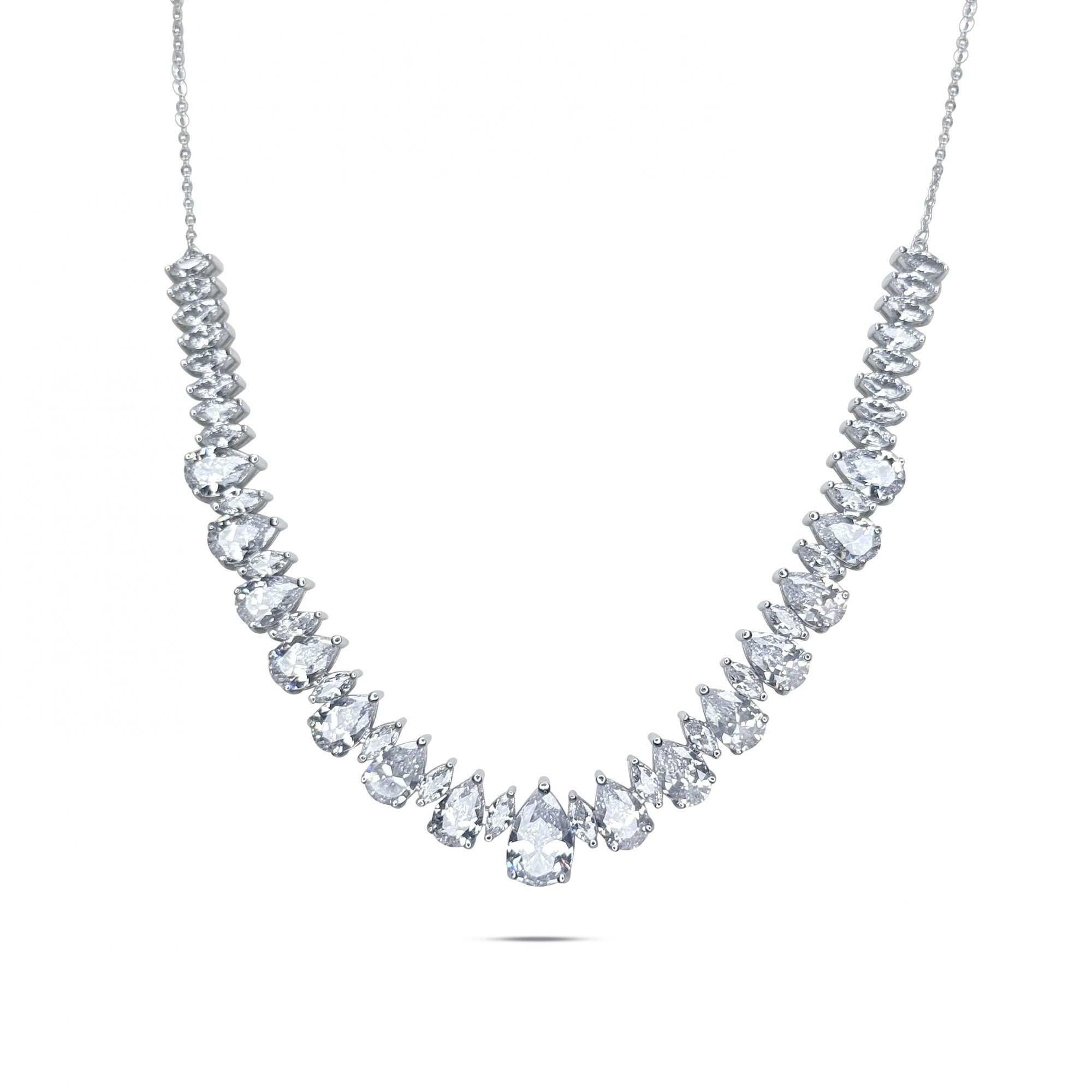 Necklace with zircon stones