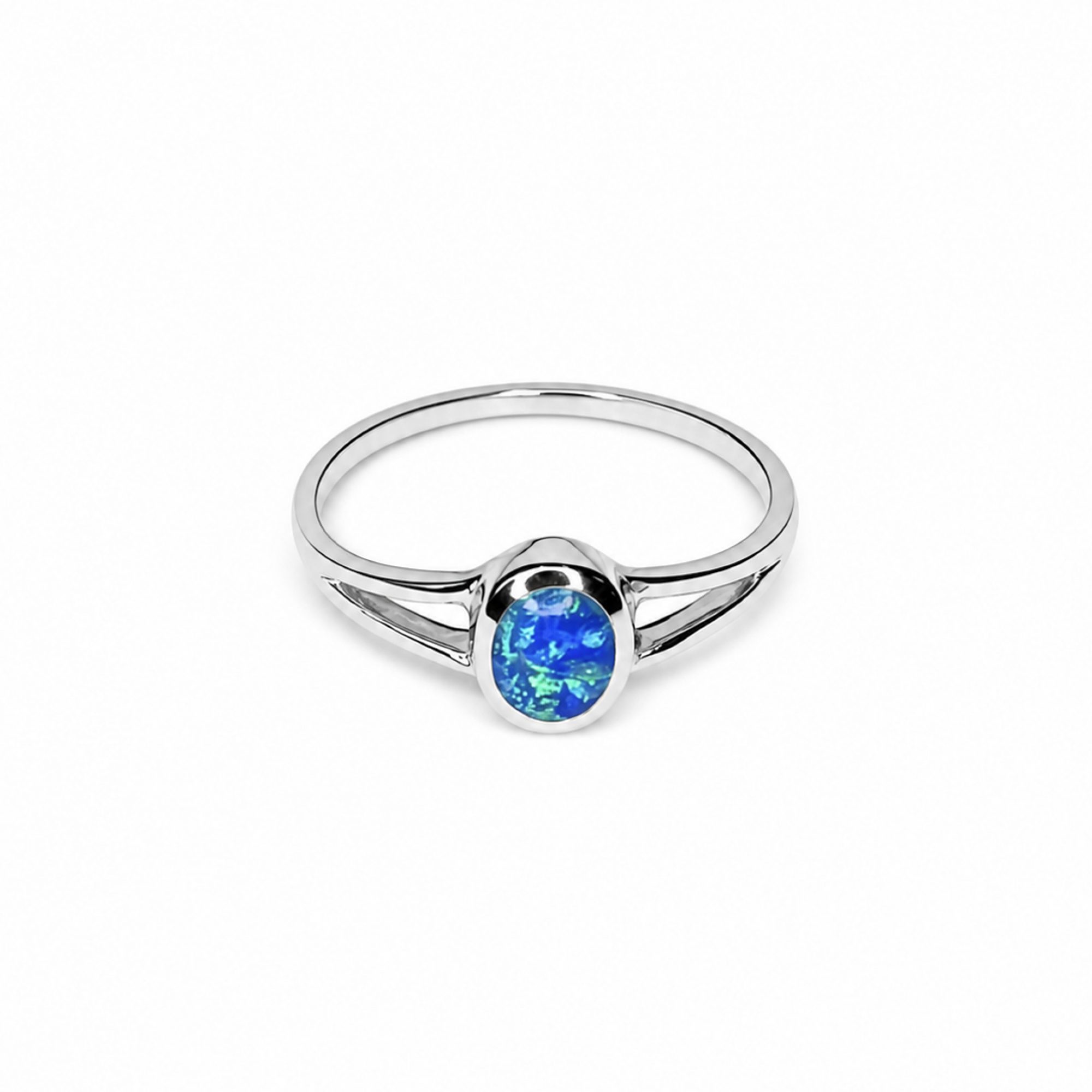 Silver ring with opal stone