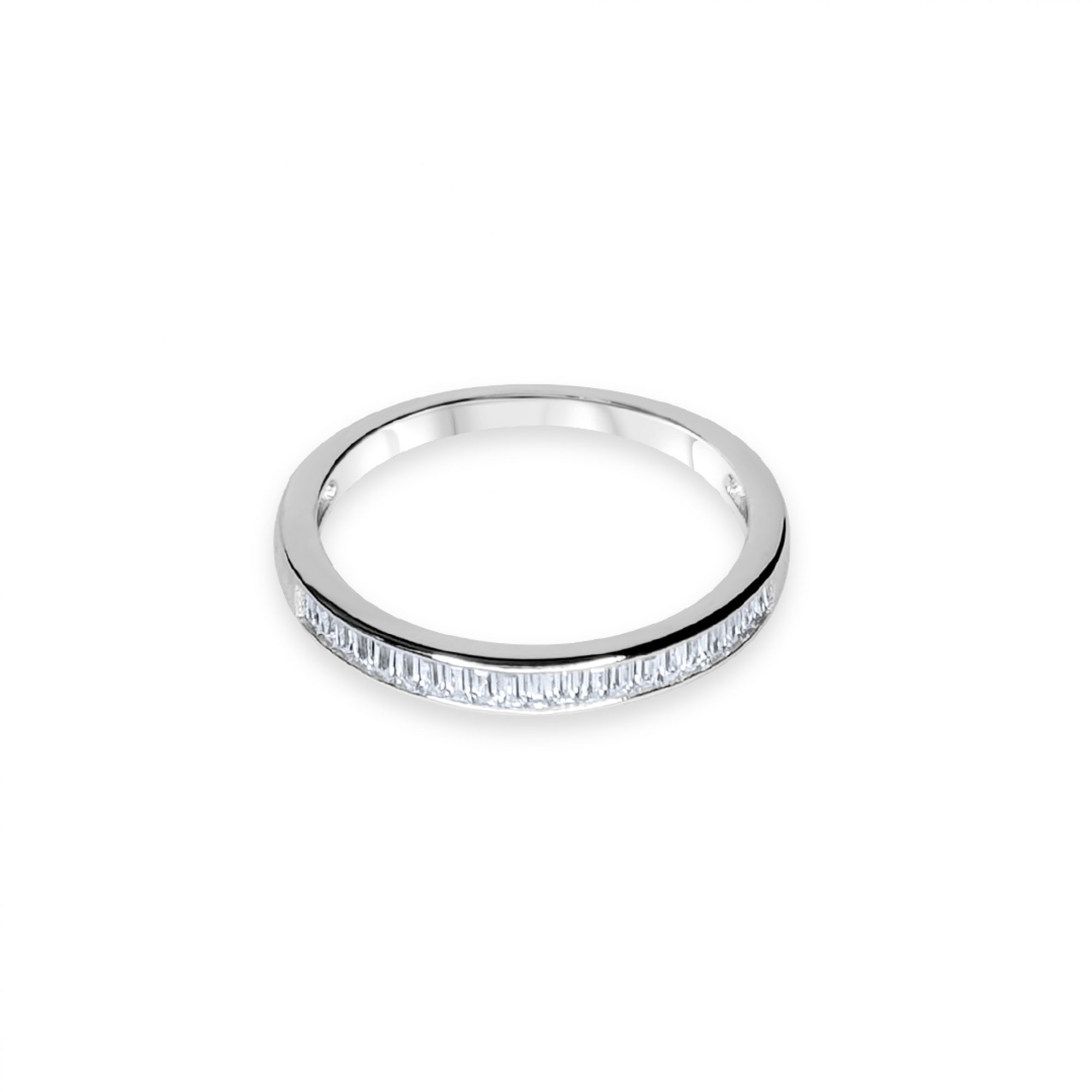 Ring with zircon stones