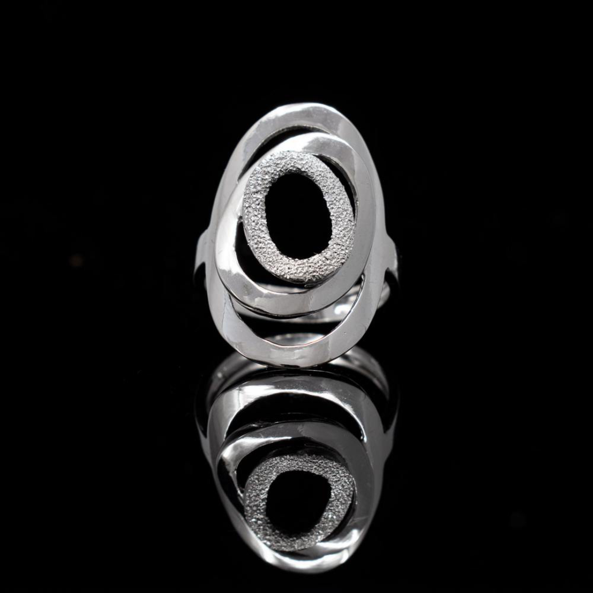 Χειροποίητο limited edition δαχτυλίδι