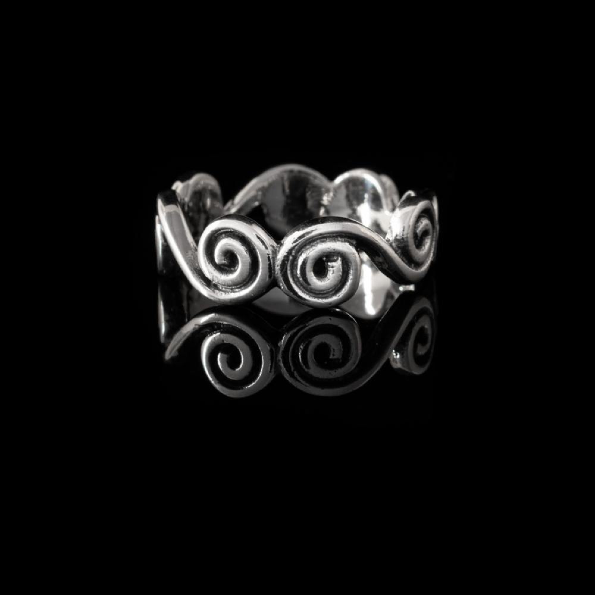 Meander ring