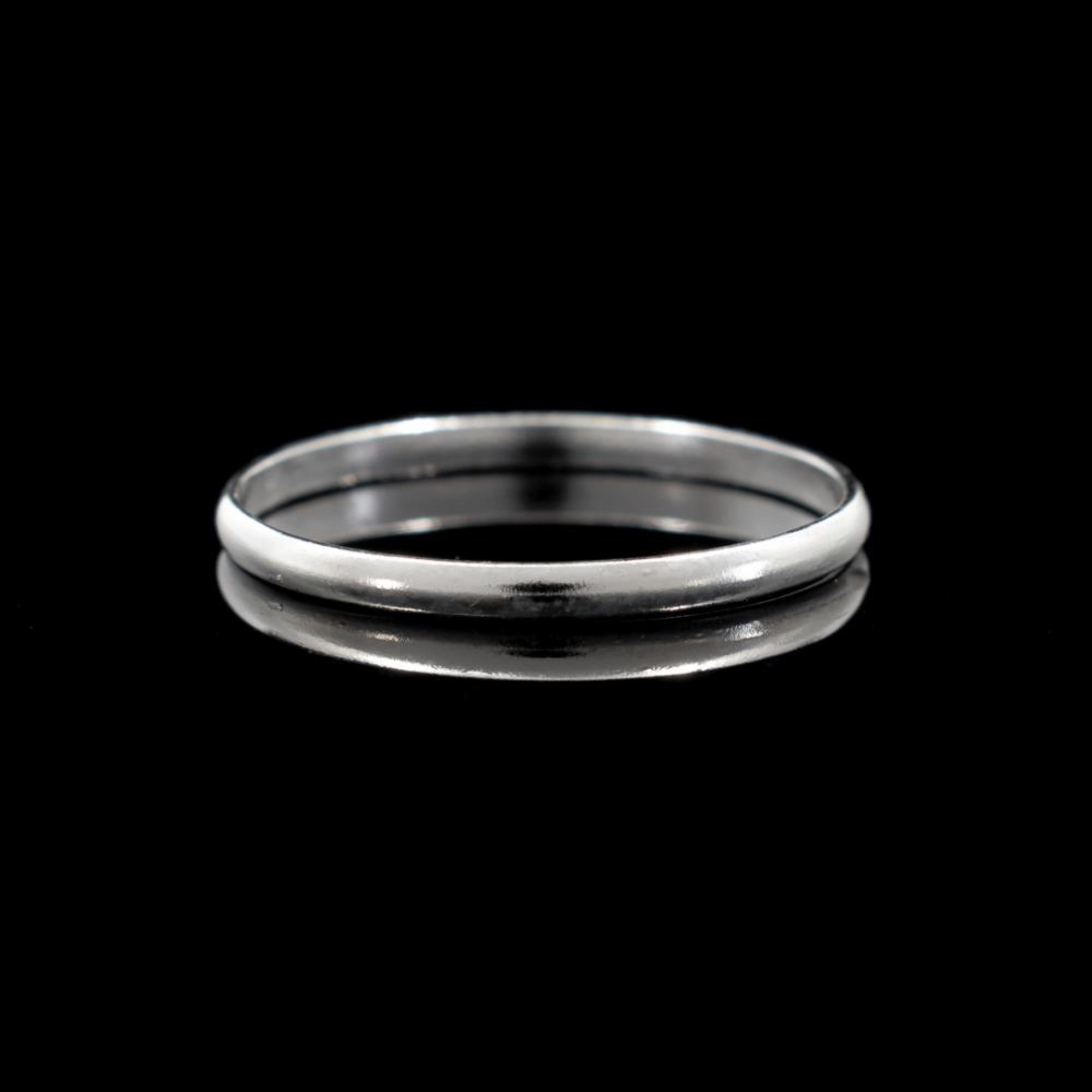 Silver band ring