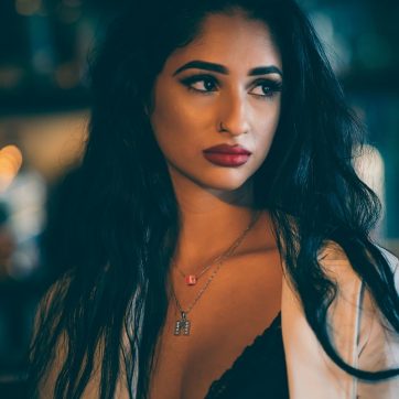 petsios wear it like @maria_christodoulou_