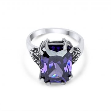 petsios Ring with amethyst stone and marcasites